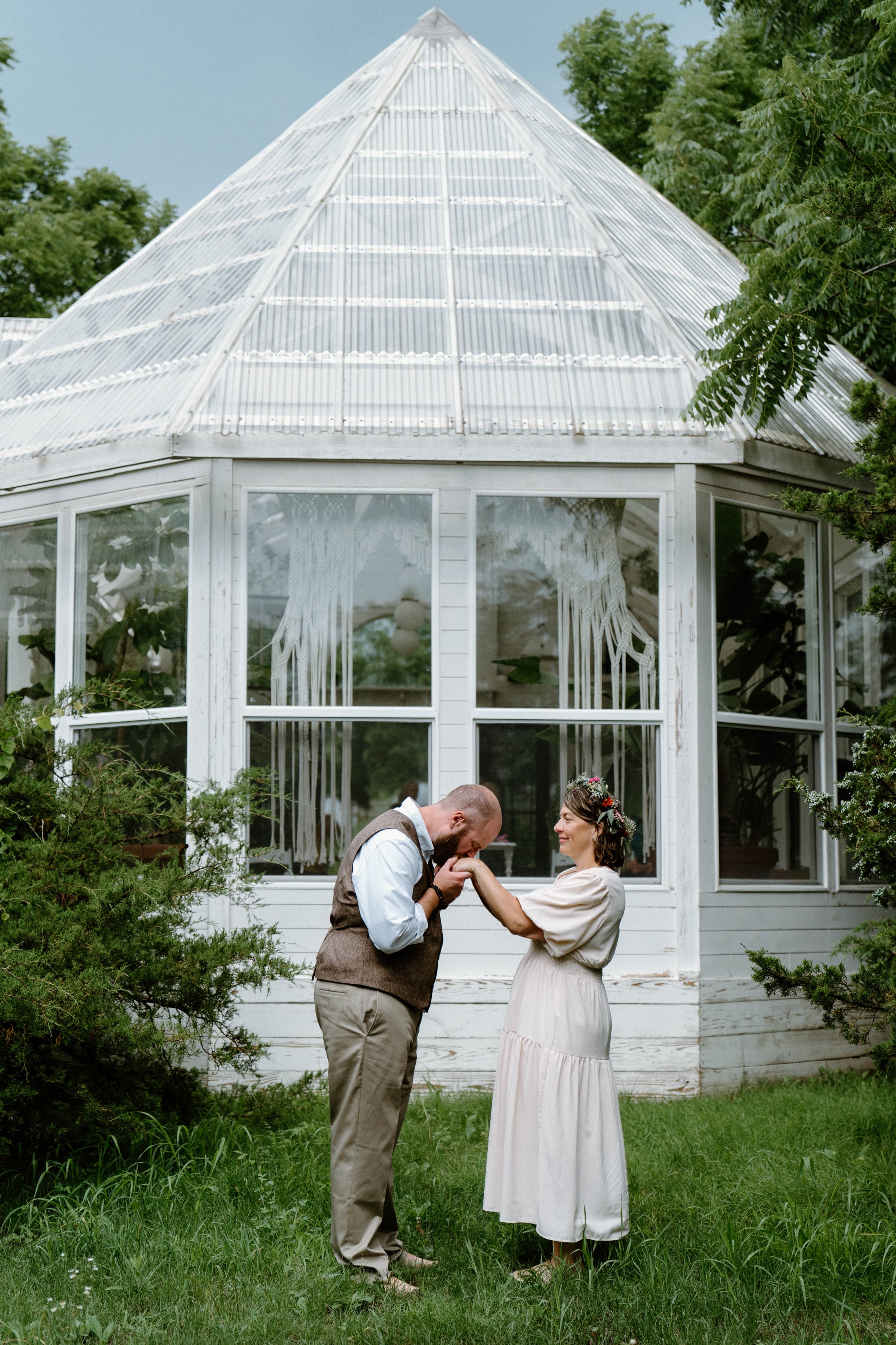 erin-matt-elopement-iris-aisle-winterset-iowa-raelyn-ramey-photography-199.jpg