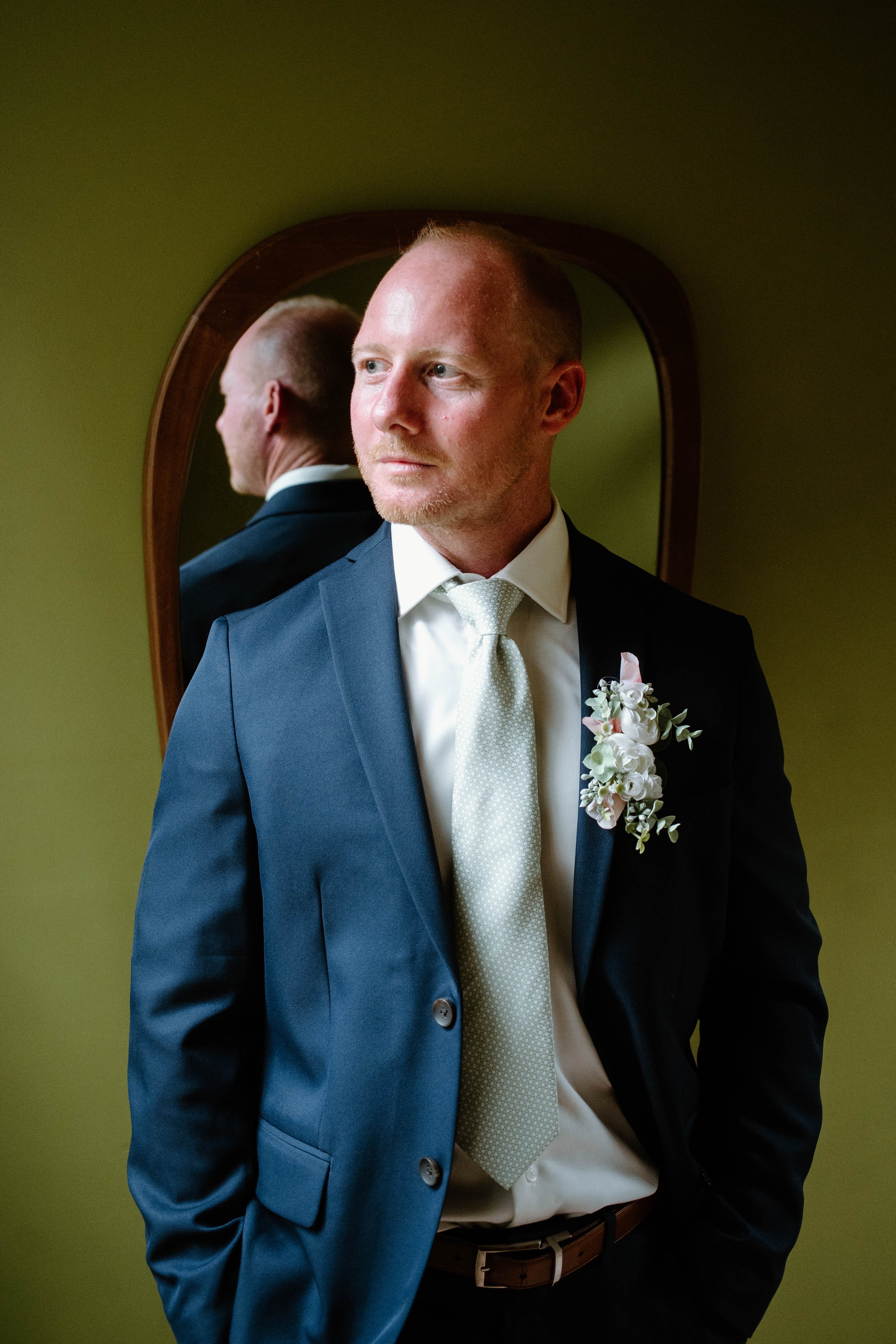 rochelle-neal-micro-wedding-iris-aisle-winterset-iowa-raelyn-ramey-photography-6.jpg