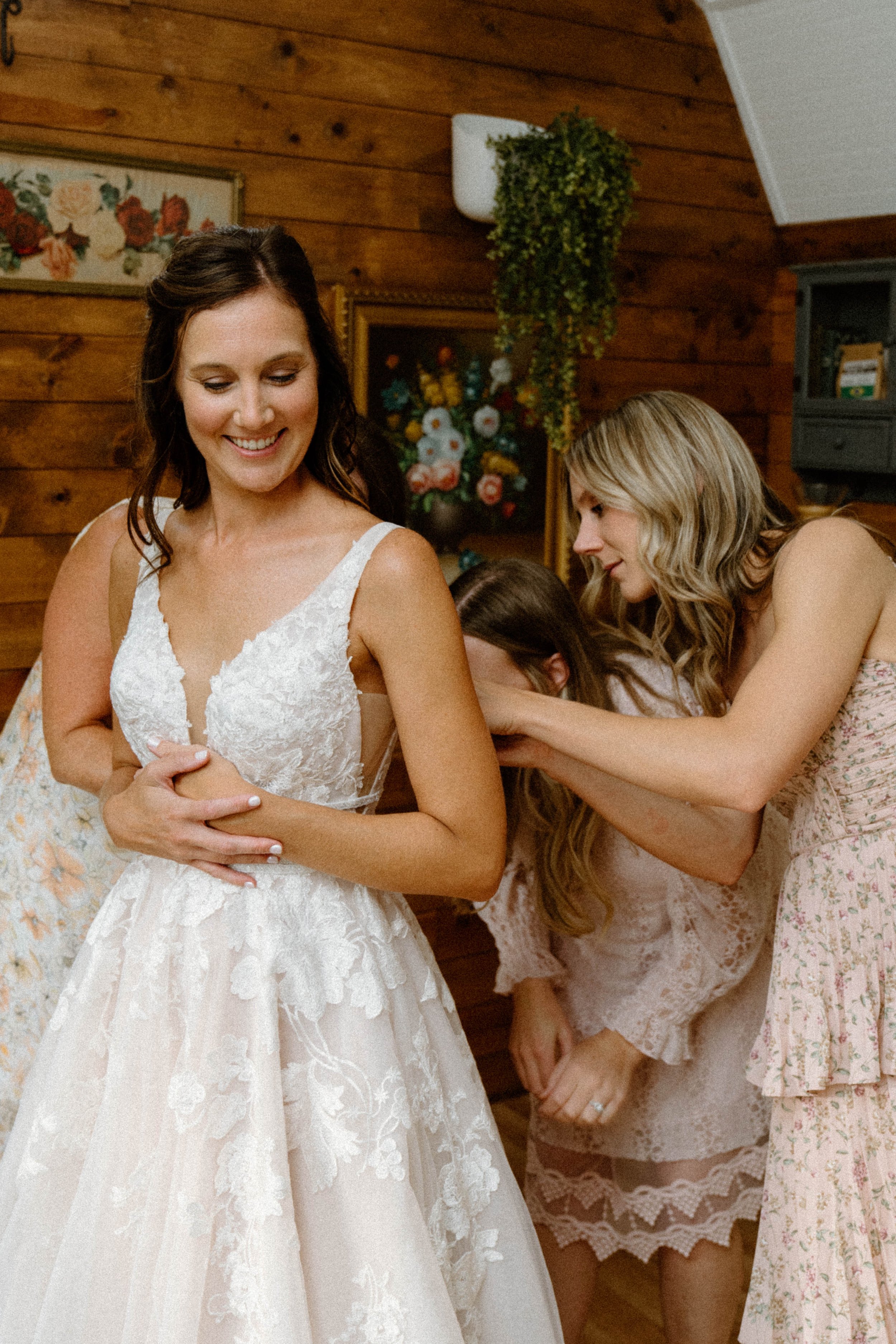 rochelle-neal-micro-wedding-iris-aisle-winterset-iowa-raelyn-ramey-photography-75.jpg