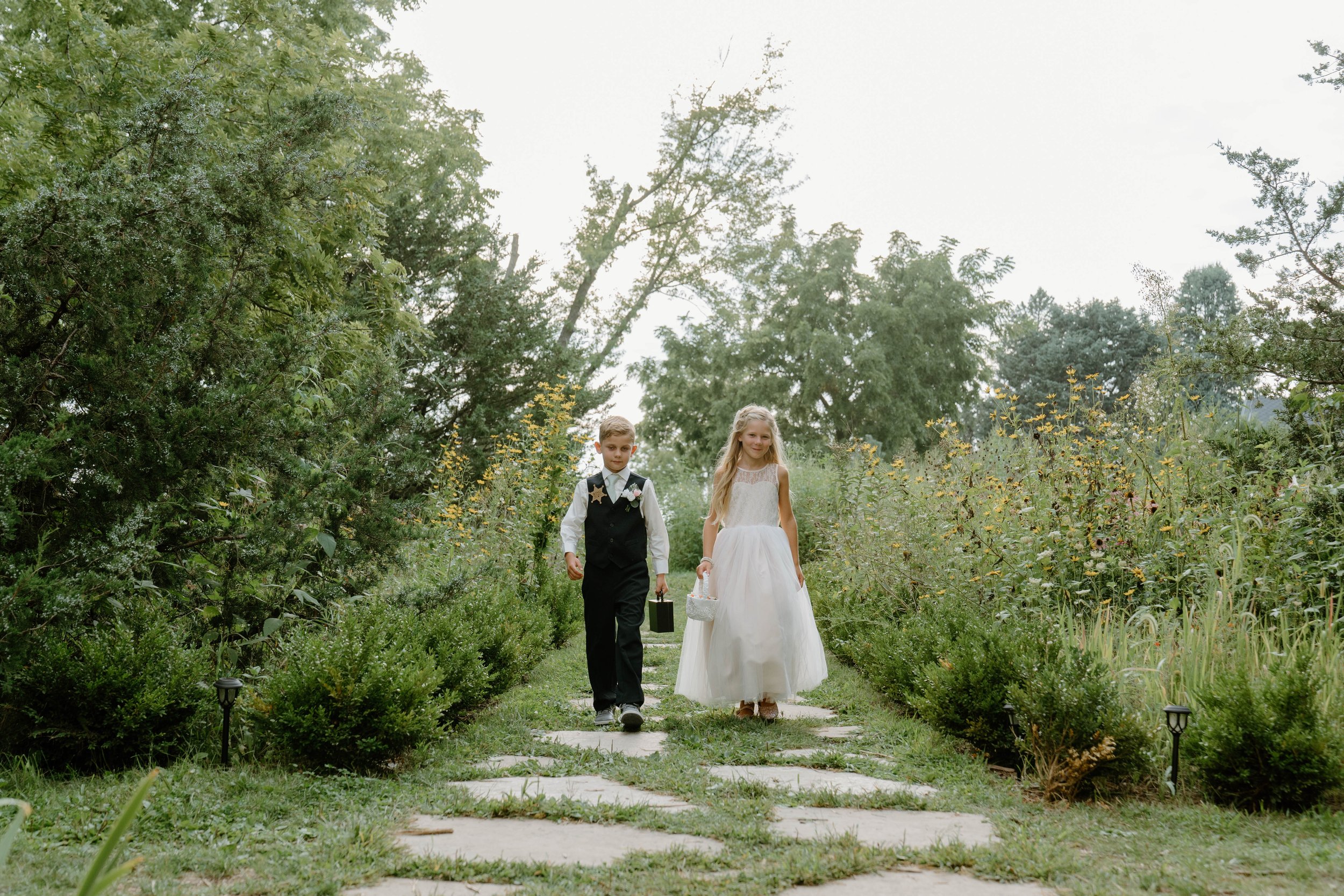 rochelle-neal-micro-wedding-iris-aisle-winterset-iowa-raelyn-ramey-photography-97.jpg