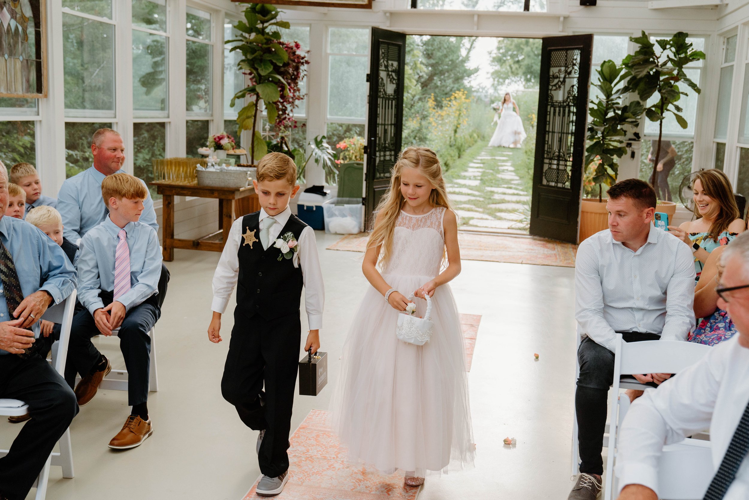 rochelle-neal-micro-wedding-iris-aisle-winterset-iowa-raelyn-ramey-photography-98.jpg