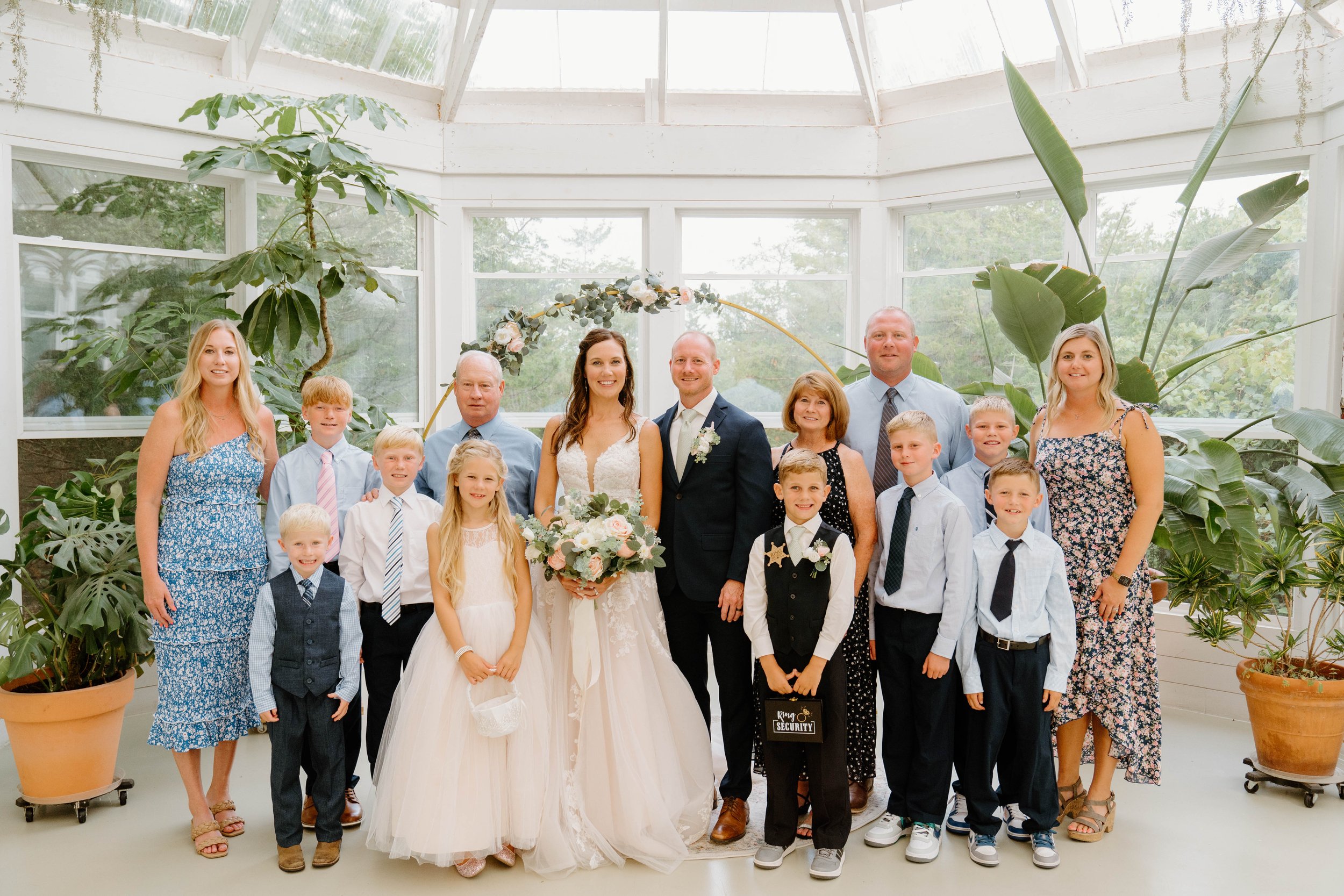 rochelle-neal-micro-wedding-iris-aisle-winterset-iowa-raelyn-ramey-photography-147.jpg