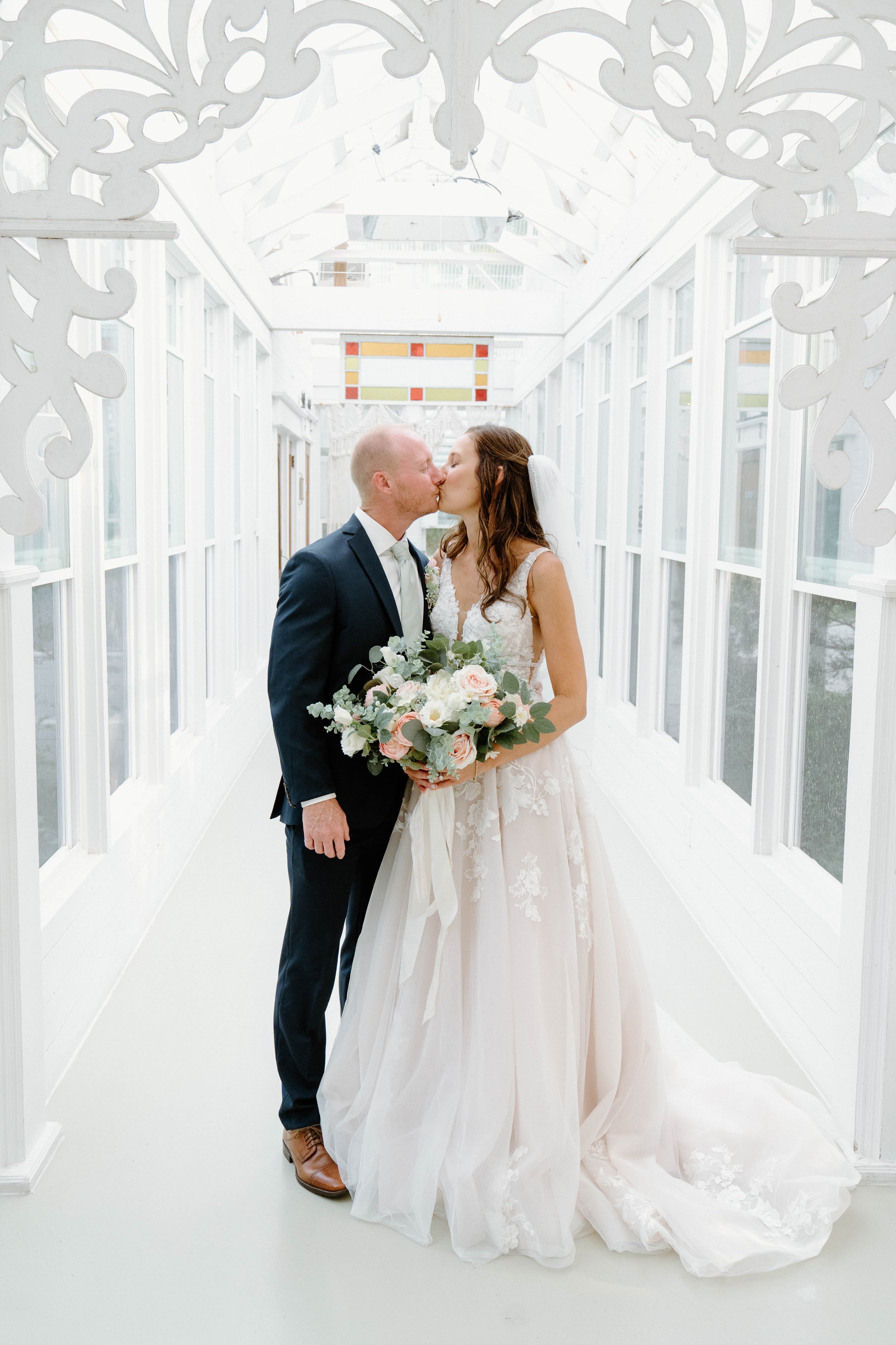 rochelle-neal-micro-wedding-iris-aisle-winterset-iowa-raelyn-ramey-photography-169.jpg