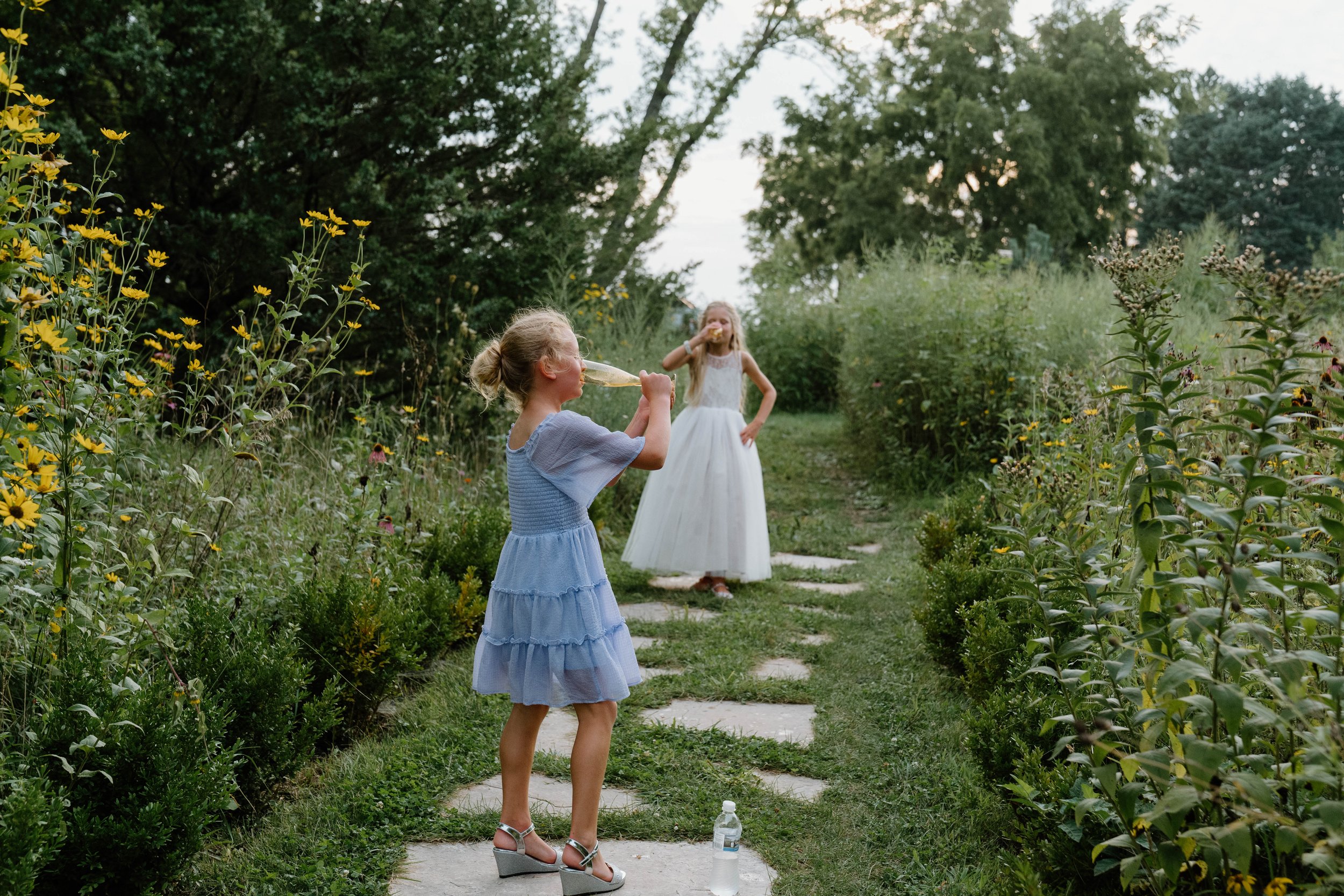 rochelle-neal-micro-wedding-iris-aisle-winterset-iowa-raelyn-ramey-photography-188.jpg