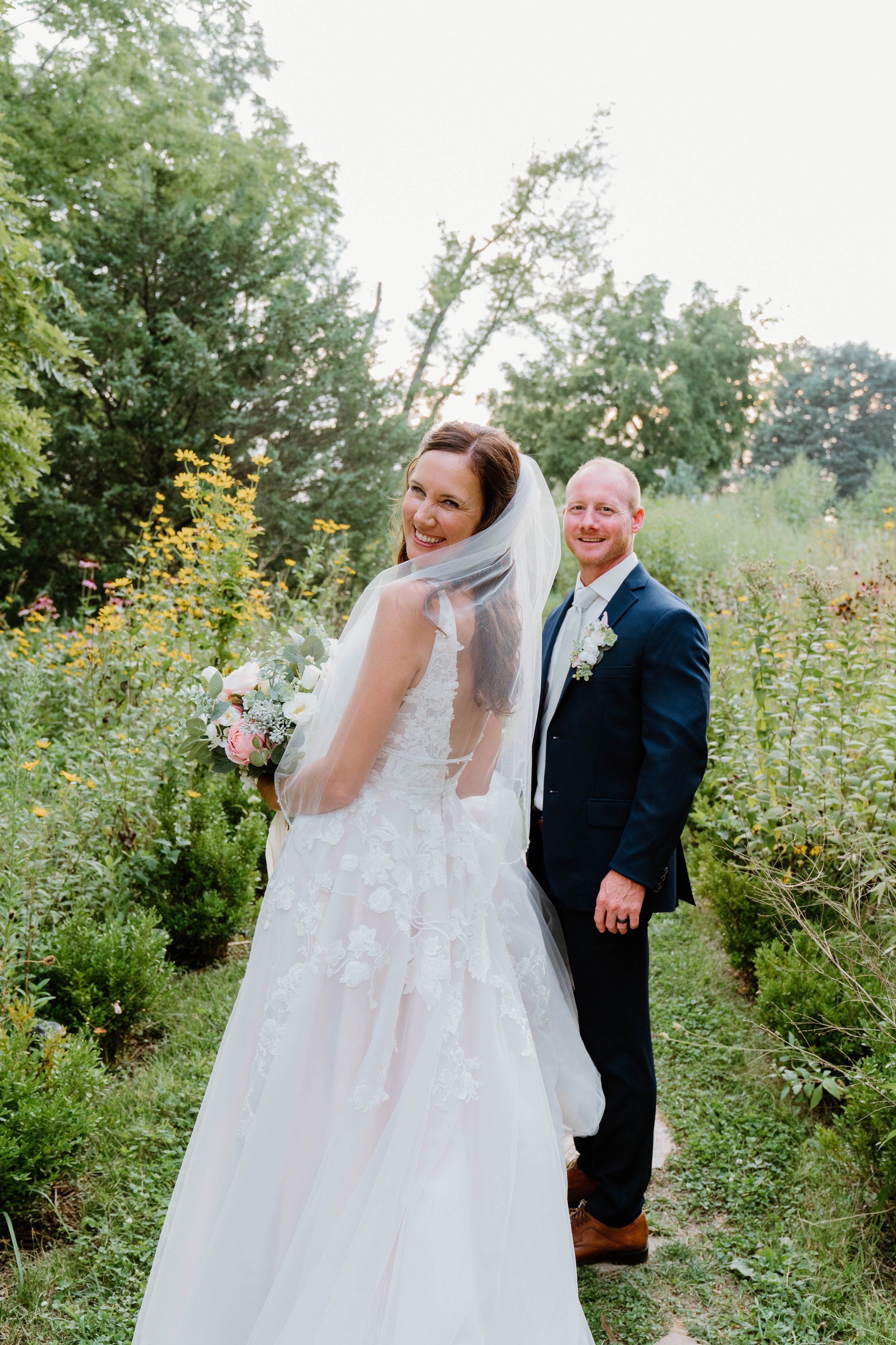 rochelle-neal-micro-wedding-iris-aisle-winterset-iowa-raelyn-ramey-photography-204.jpg