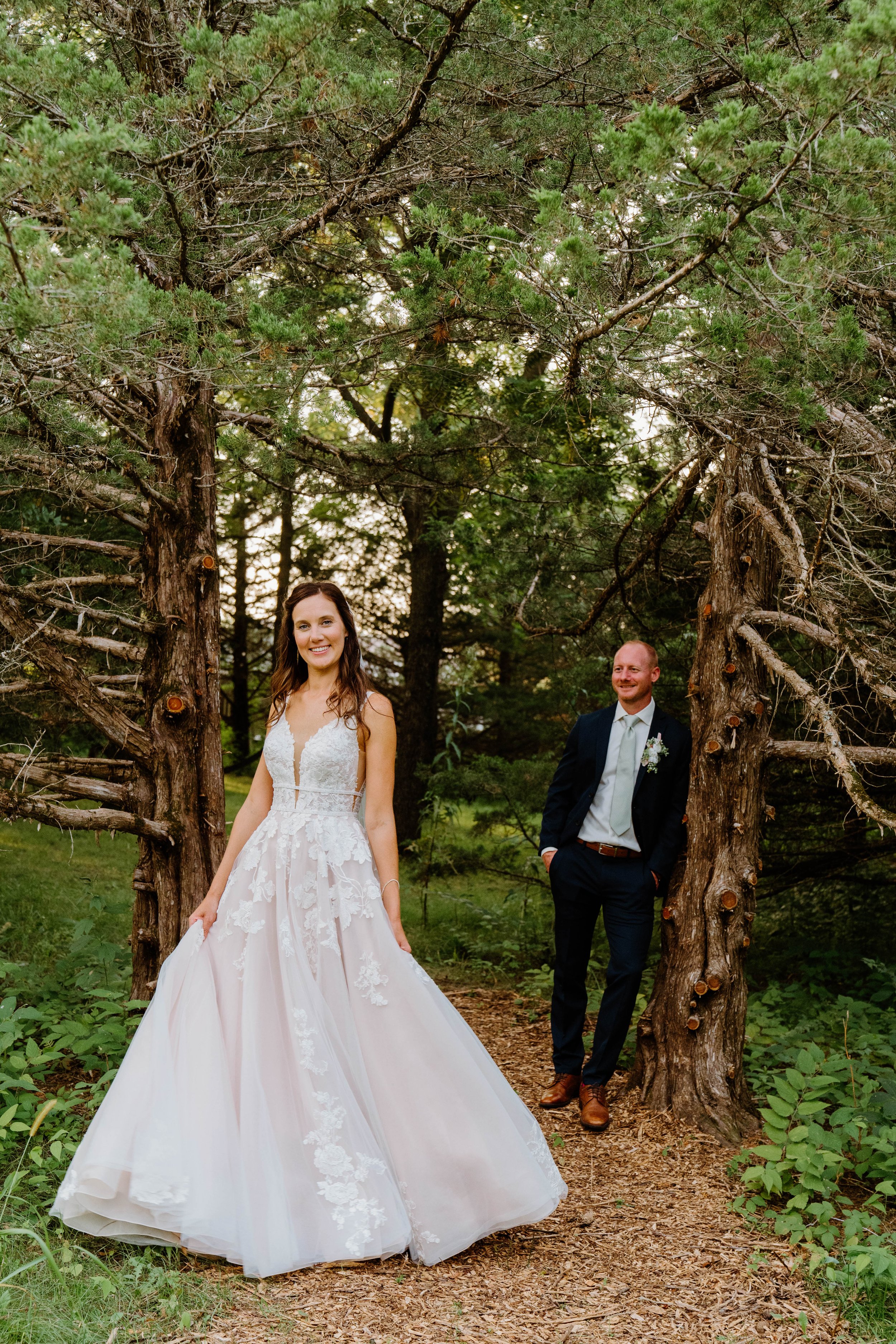 rochelle-neal-micro-wedding-iris-aisle-winterset-iowa-raelyn-ramey-photography-234.jpg