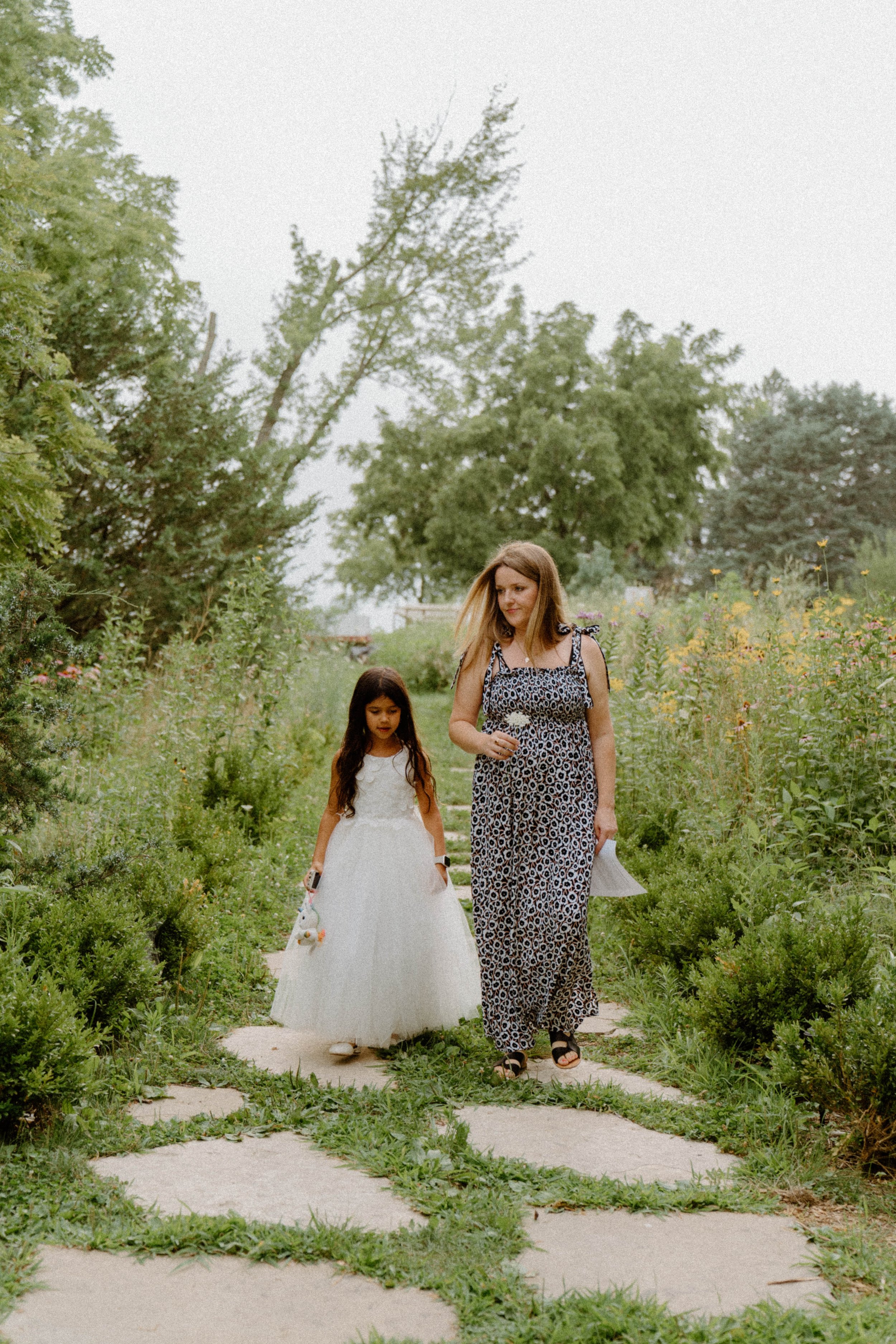 leanna-travis-elopement-iris-aisle-winterset-iowa-raelyn-ramey-photography-38.jpg