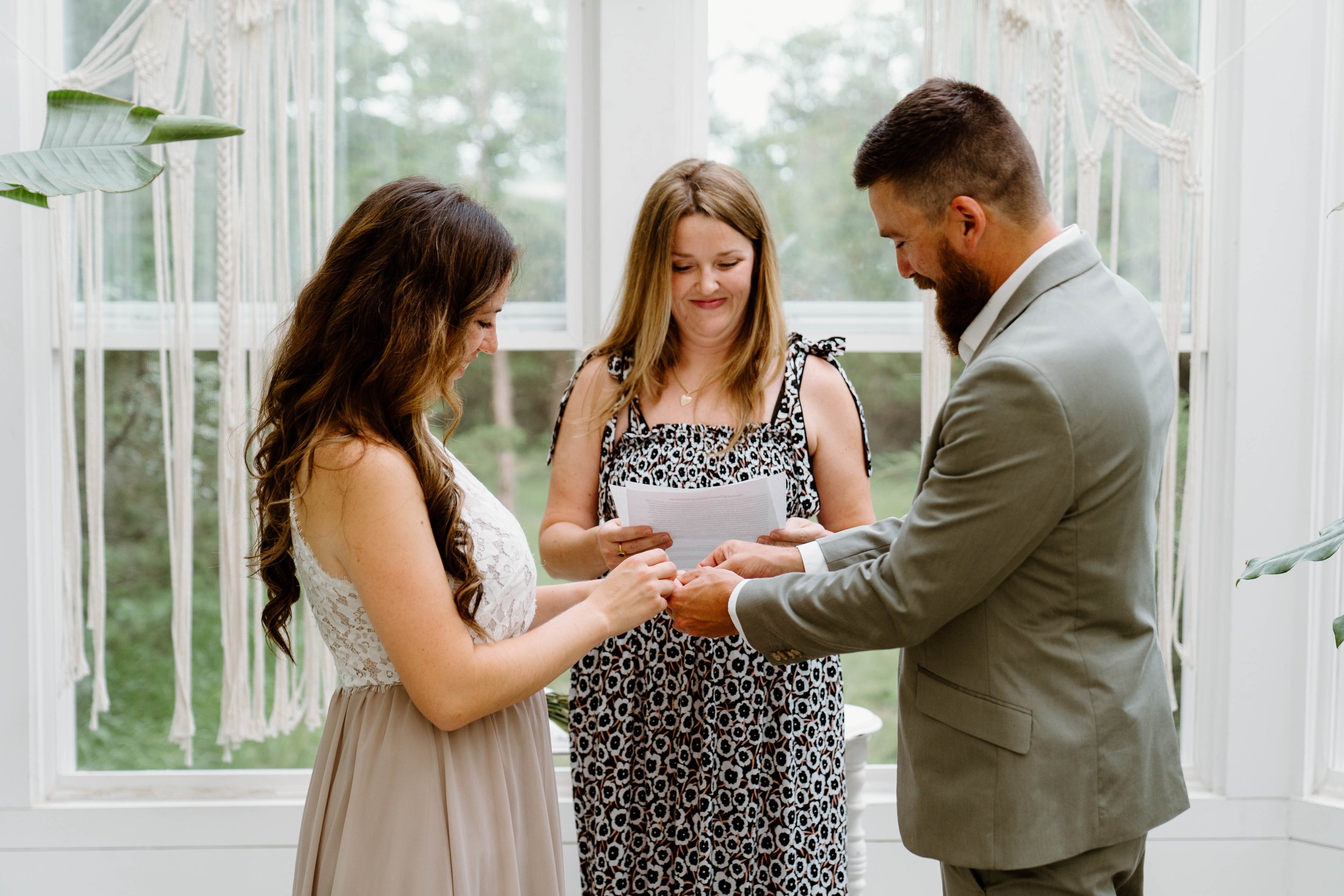 leanna-travis-elopement-iris-aisle-winterset-iowa-raelyn-ramey-photography-63.jpg