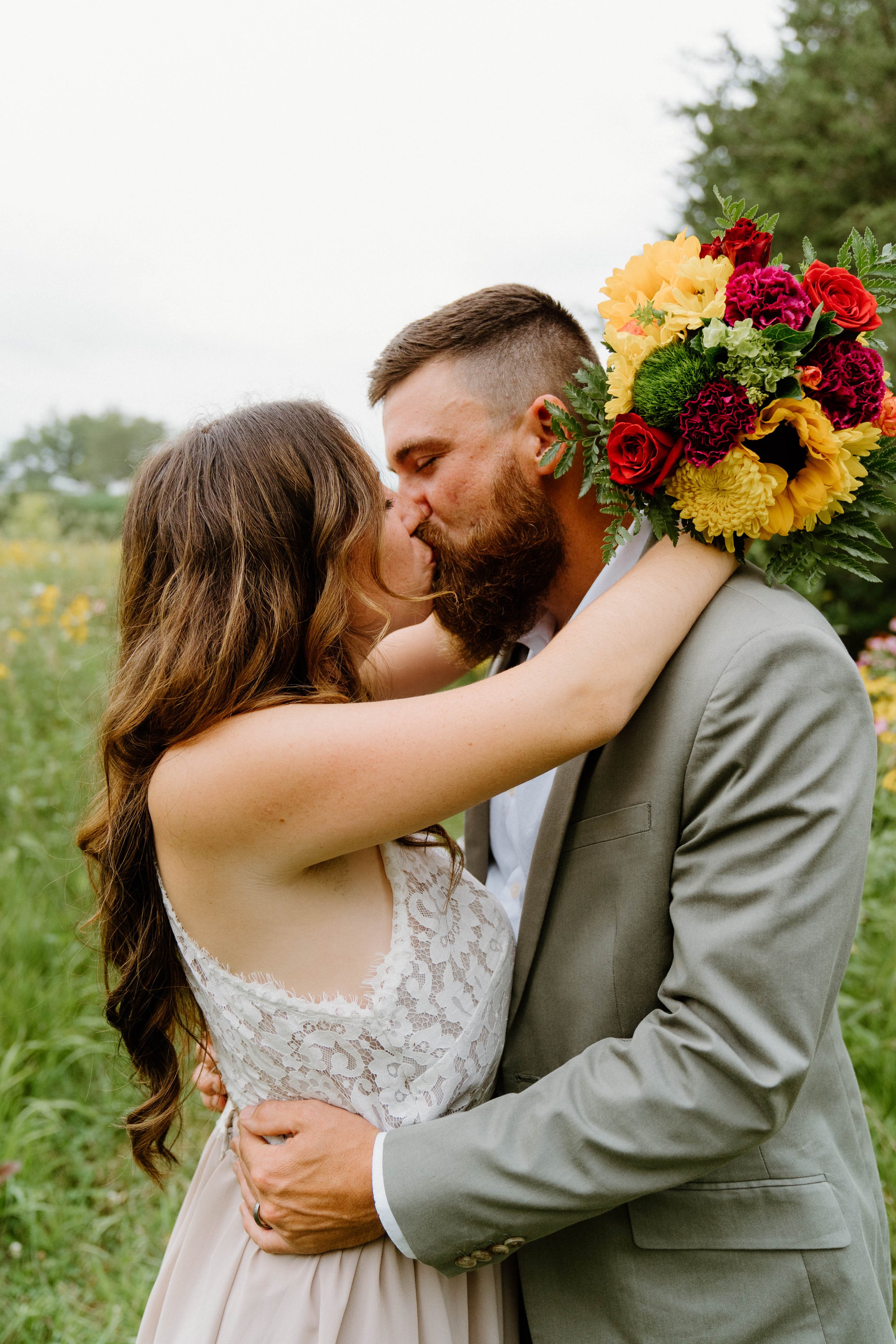 leanna-travis-elopement-iris-aisle-winterset-iowa-raelyn-ramey-photography-106.jpg