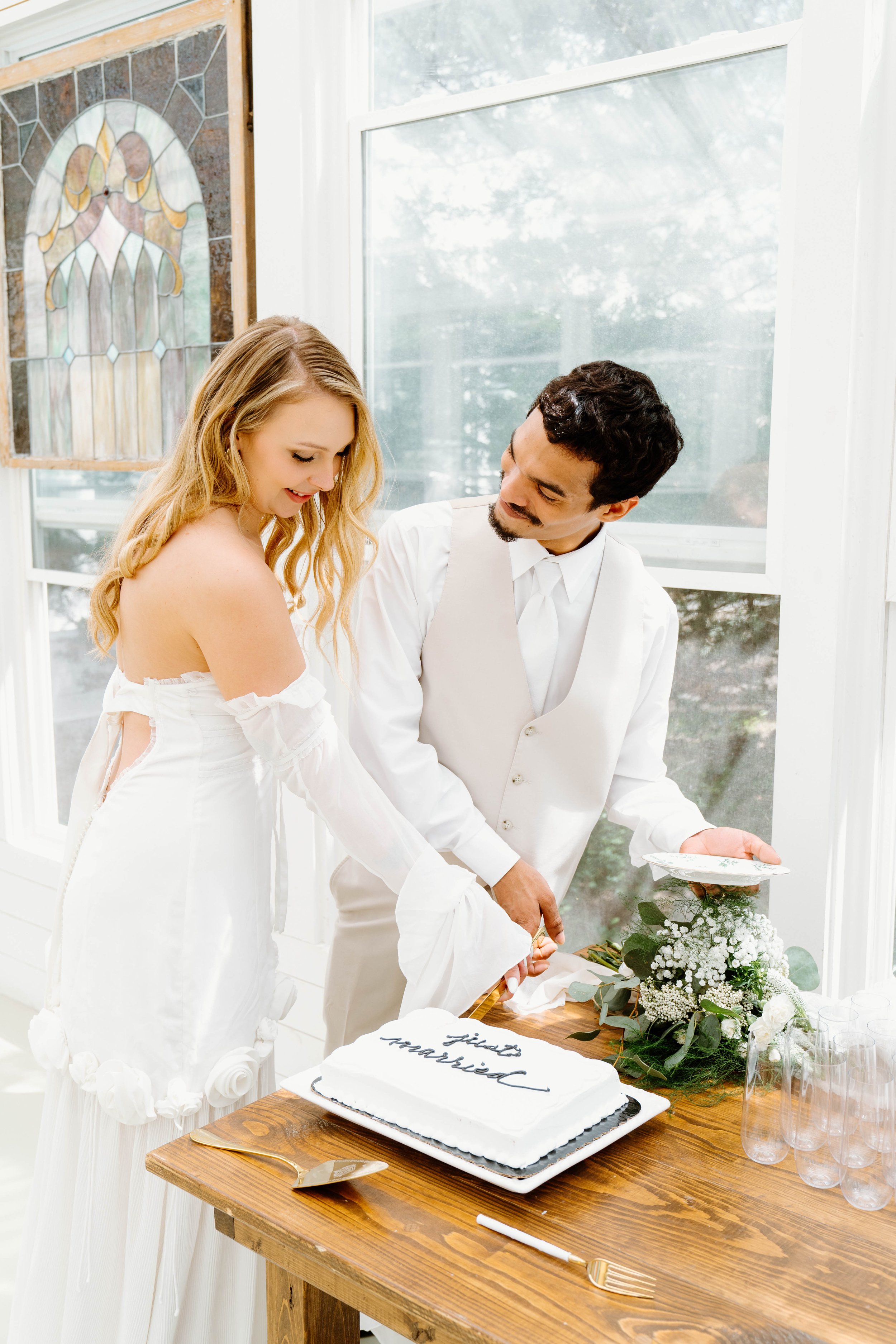 shelby-jordan-elopement-iris-aisle-winterset-iowa-raelyn-ramey-photography-161.jpg