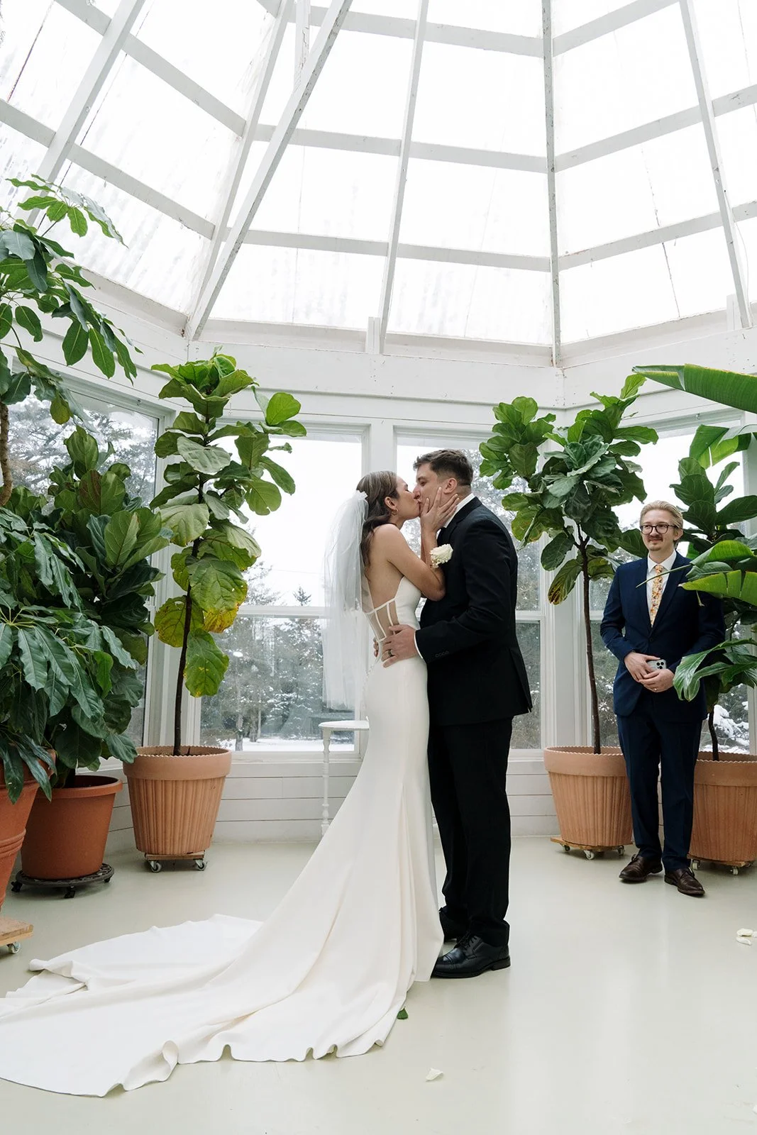 alyssaleicht-maya-wade-iris-aisle-elopement-2025-01-04-01792.jpg