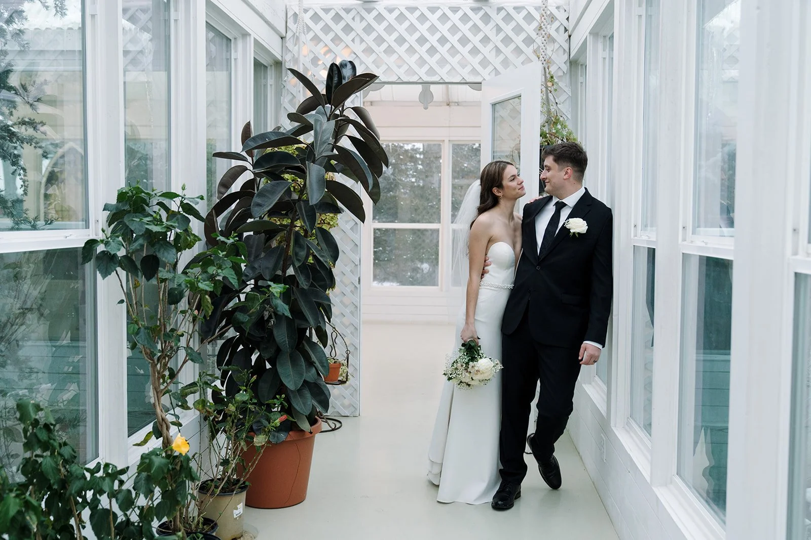 alyssaleicht-maya-wade-iris-aisle-elopement-2025-01-04-02541.jpg