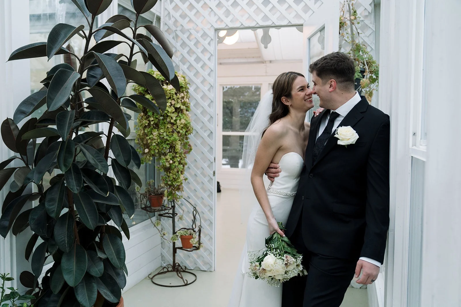 alyssaleicht-maya-wade-iris-aisle-elopement-2025-01-04-02547.jpg