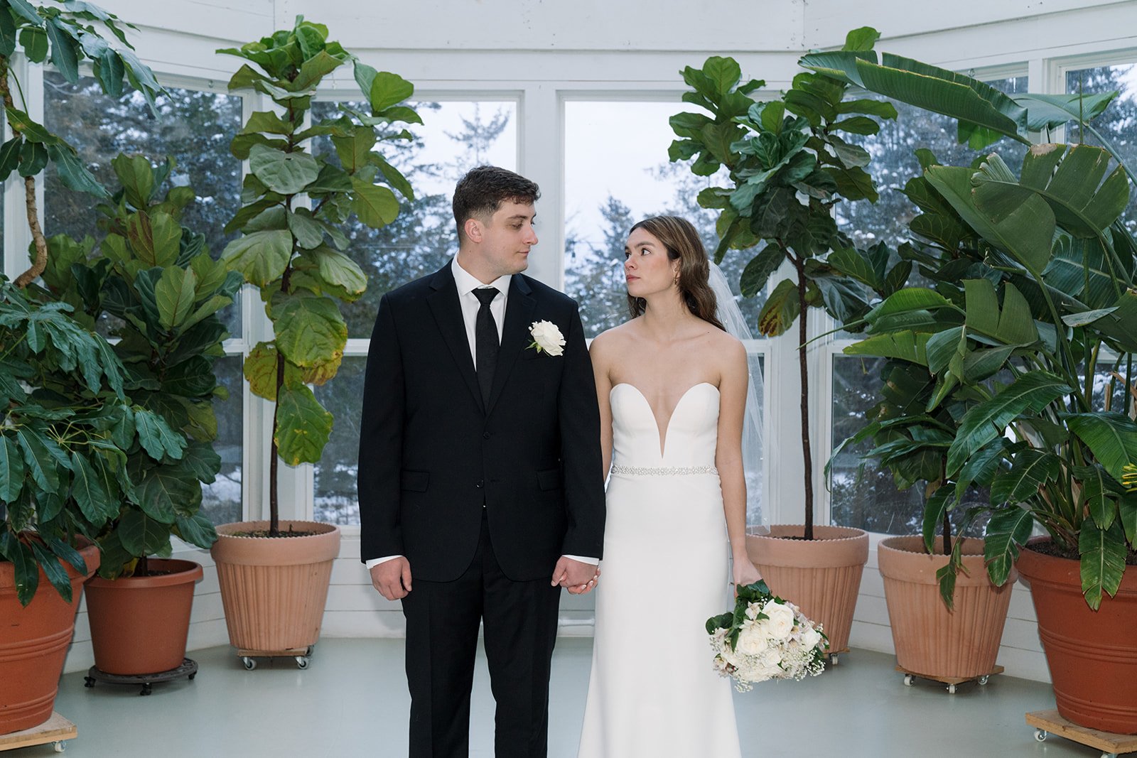 alyssaleicht-maya-wade-iris-aisle-elopement-2025-01-04-02585.jpg