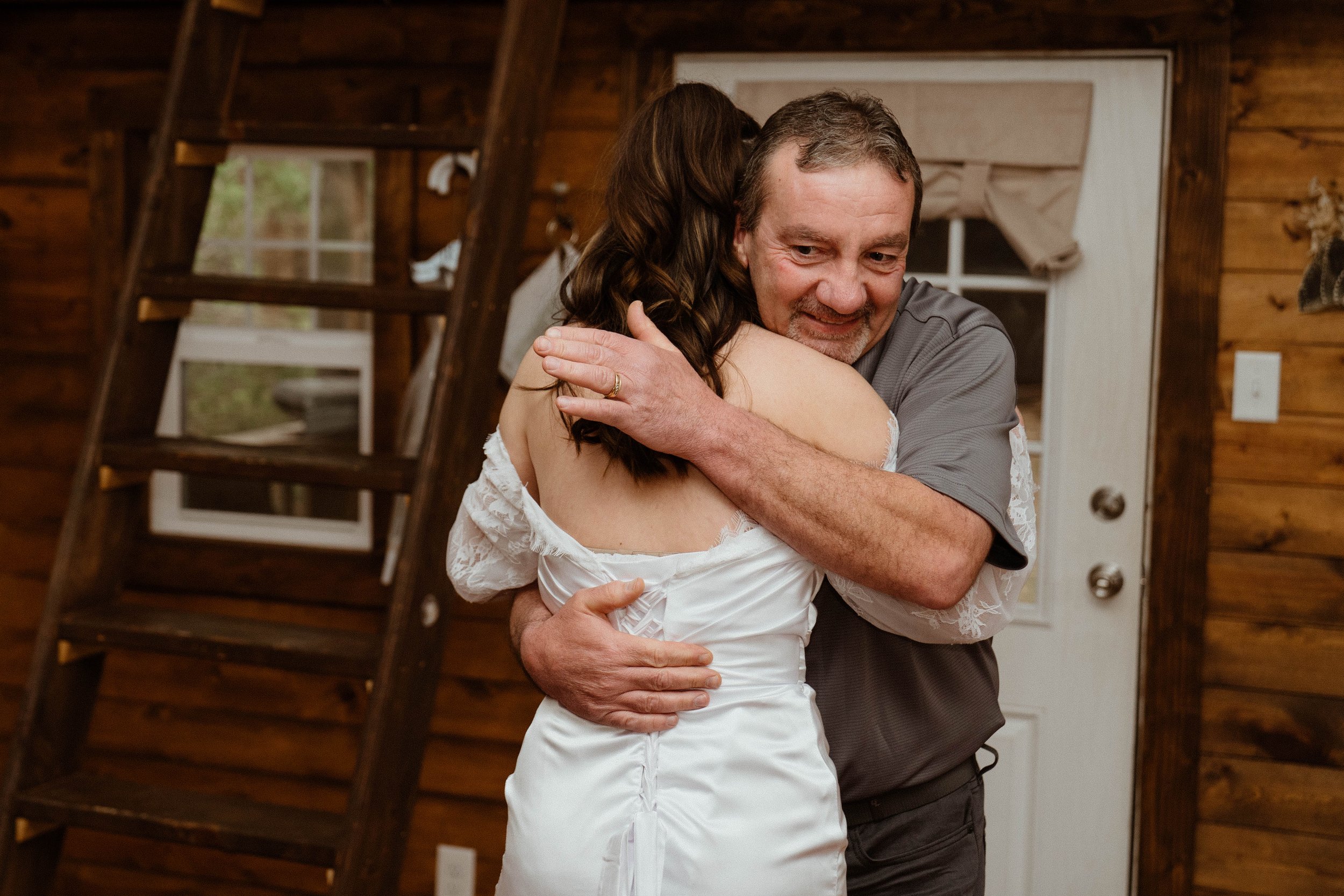 nikki-mager-elopement-iris-aisle-winterset-iowa-raelyn-ramey-photography-26.jpg