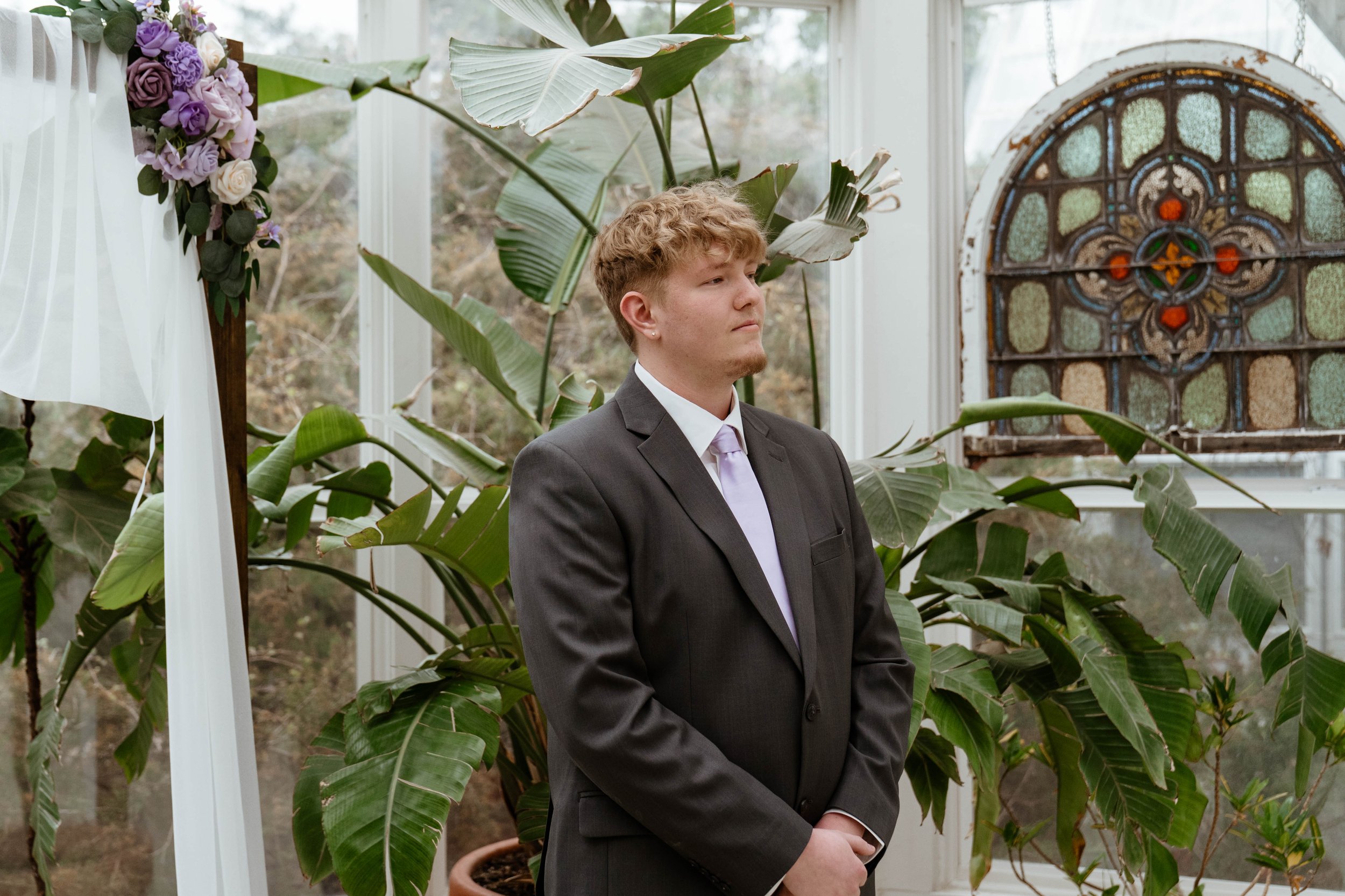 nikki-mager-elopement-iris-aisle-winterset-iowa-raelyn-ramey-photography-34.jpg