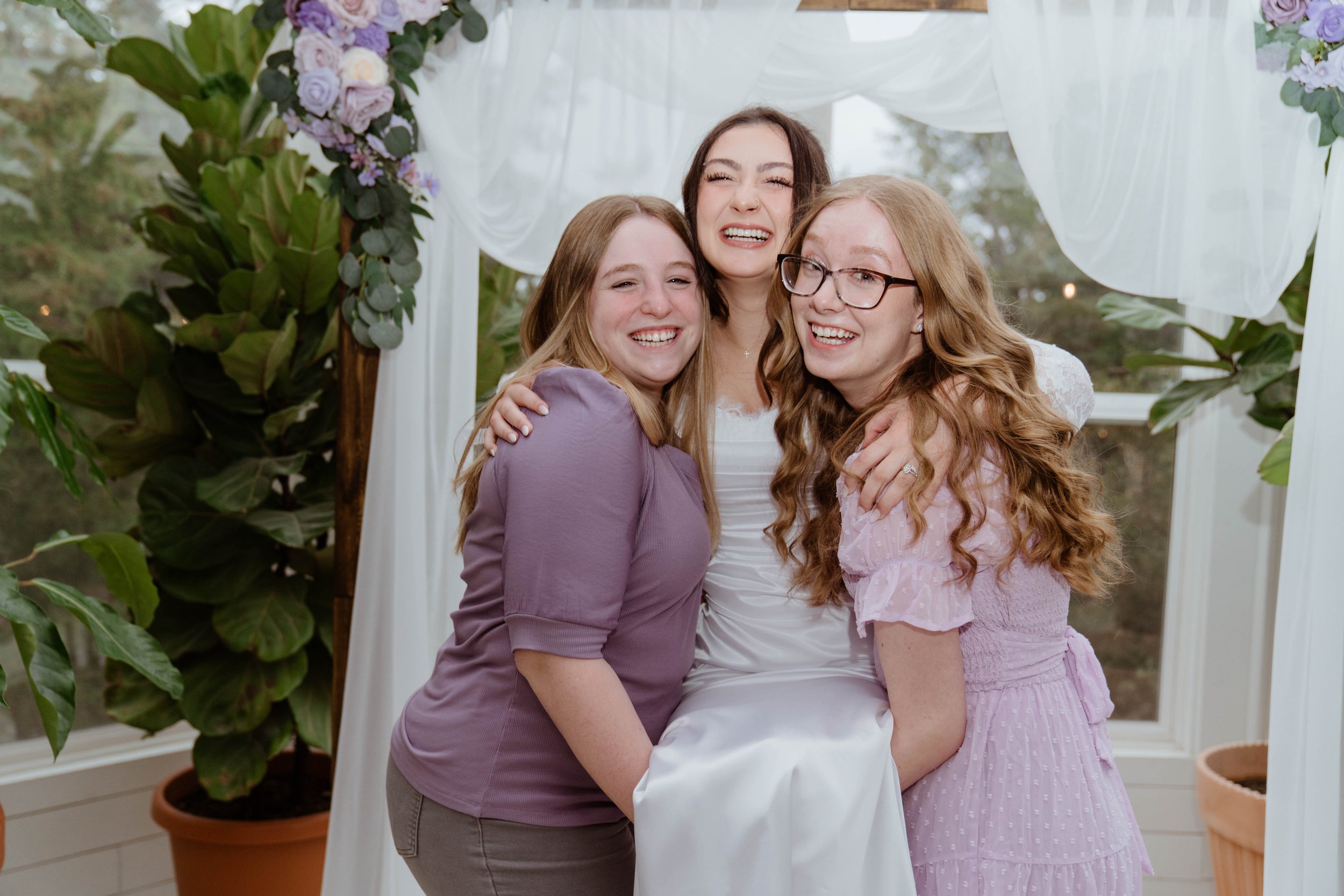 nikki-mager-elopement-iris-aisle-winterset-iowa-raelyn-ramey-photography-138.jpg