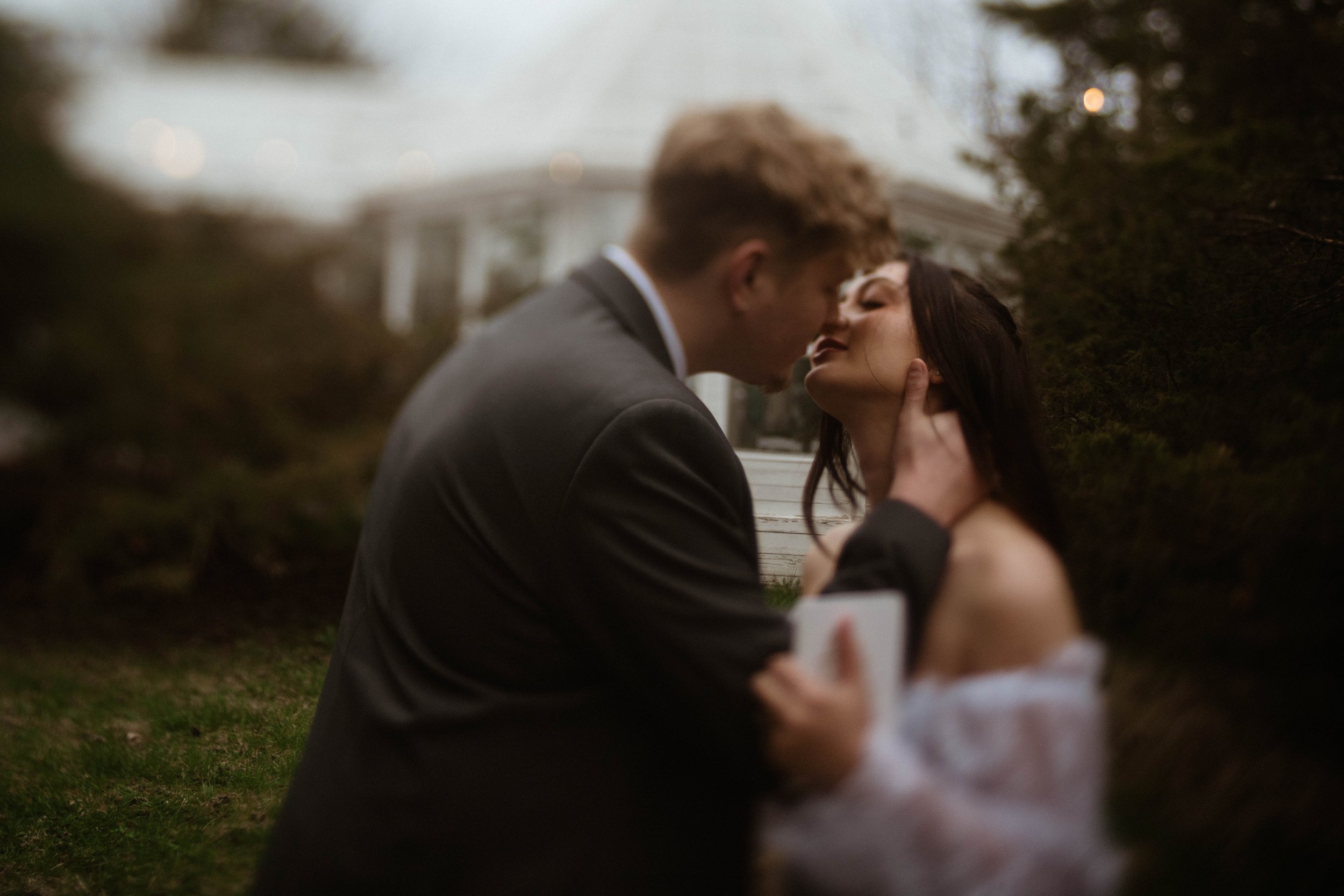 nikki-mager-elopement-iris-aisle-winterset-iowa-raelyn-ramey-photography-245.jpg