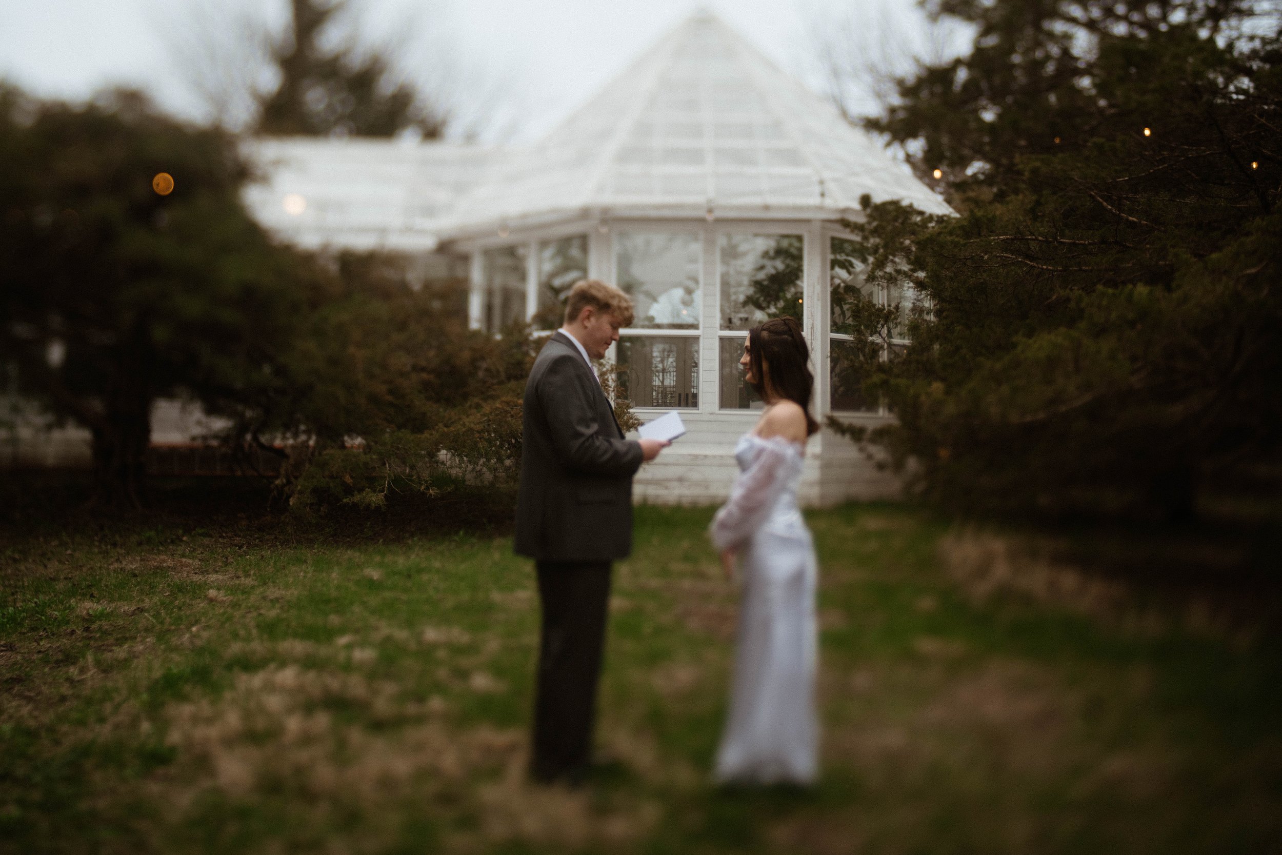 nikki-mager-elopement-iris-aisle-winterset-iowa-raelyn-ramey-photography-247.jpg