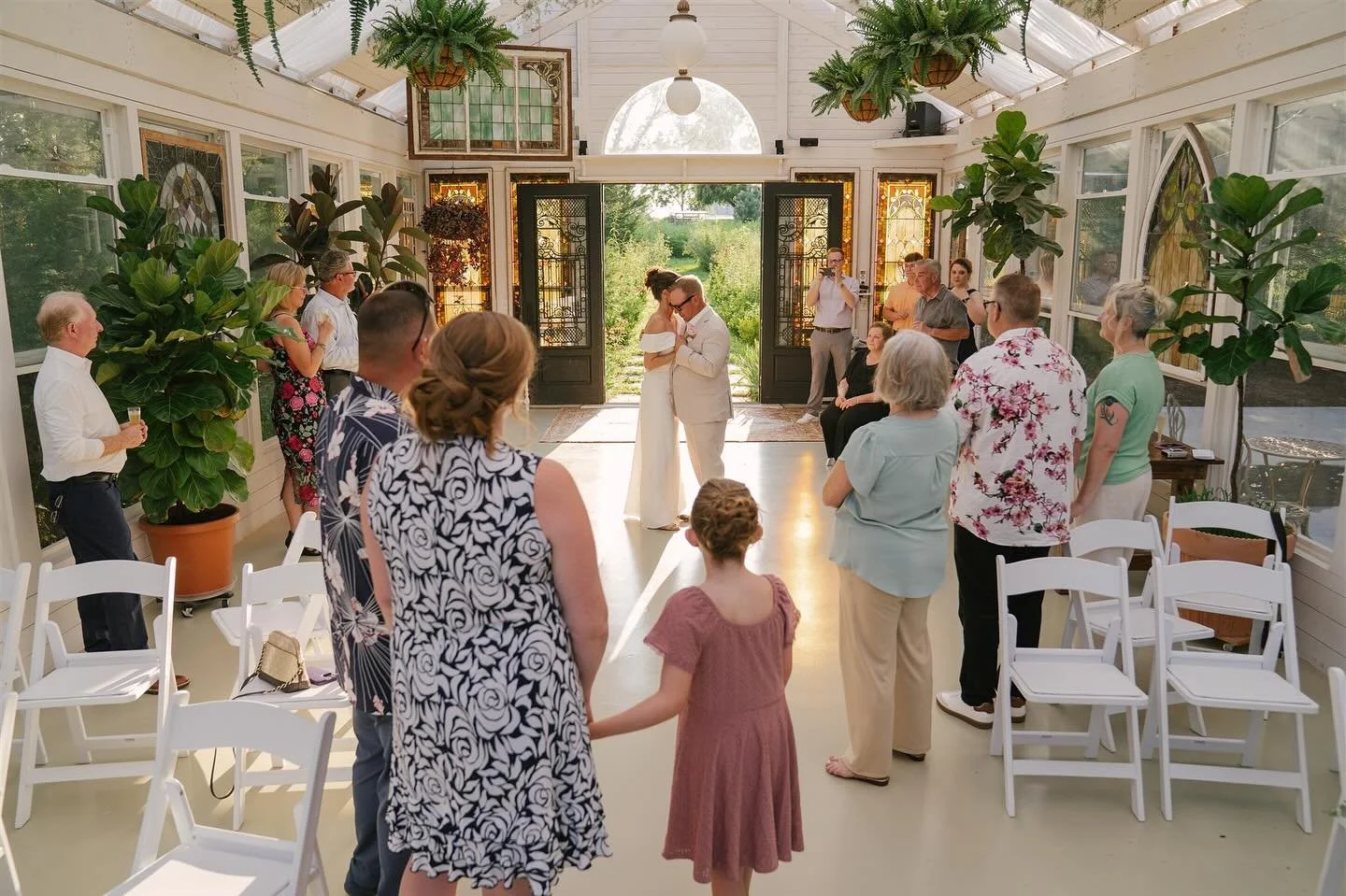 Who says you can&rsquo;t have your intimate first dance moment when you choose to elope? 

Twas a summer dream with Becki + Jeremy who decided it was finally time to get married after 13 years together ✨