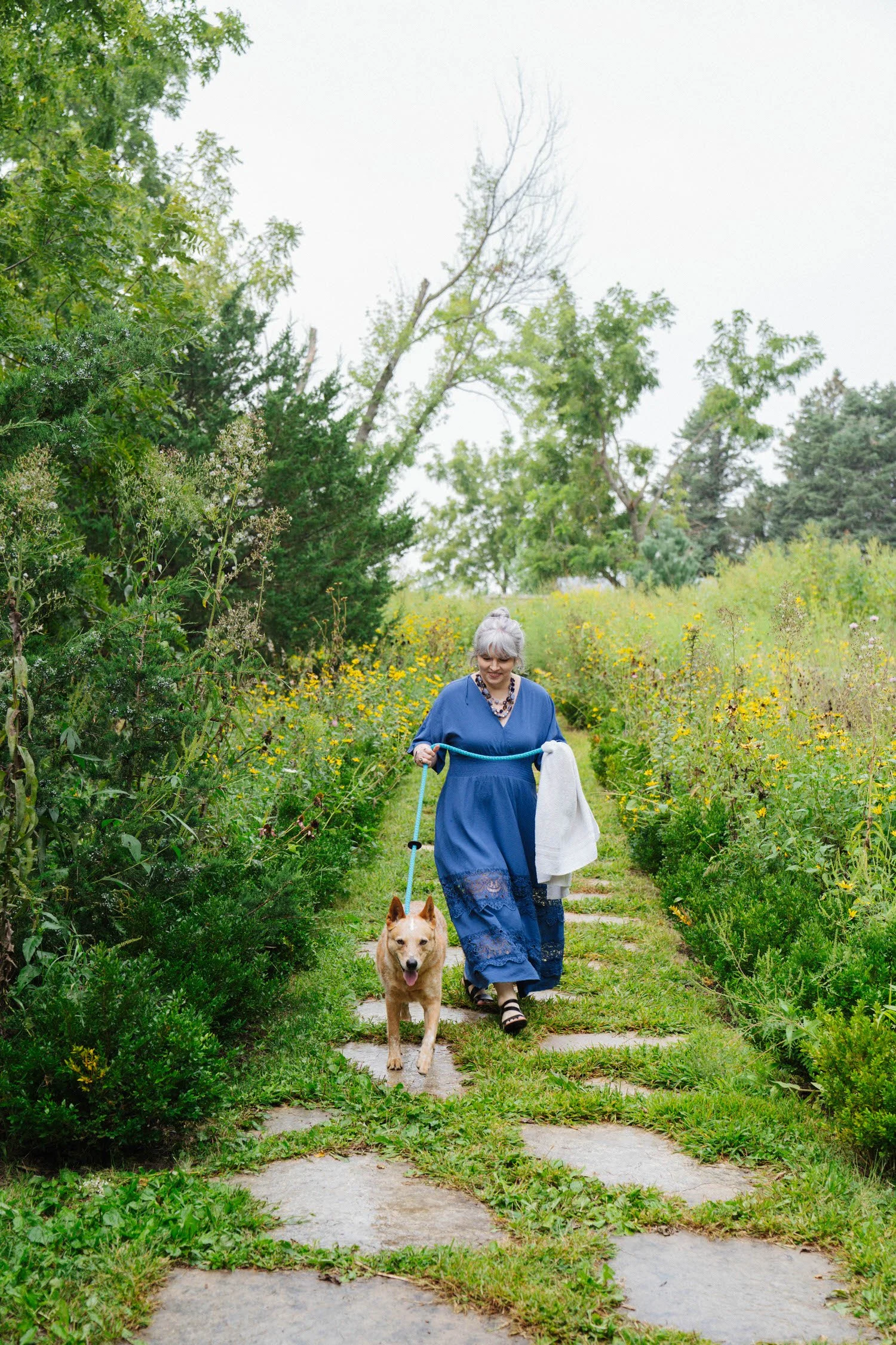 emily-simon-elopement-iris-aisle-winterset-iowa-raelyn-ramey-photography-8.jpg