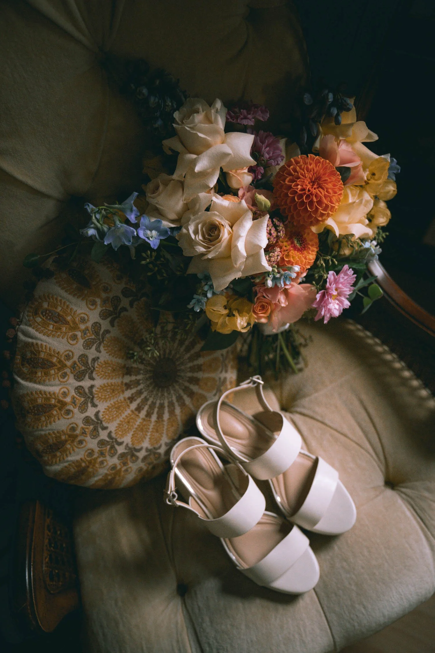 emily-simon-elopement-iris-aisle-winterset-iowa-raelyn-ramey-photography-10.jpg