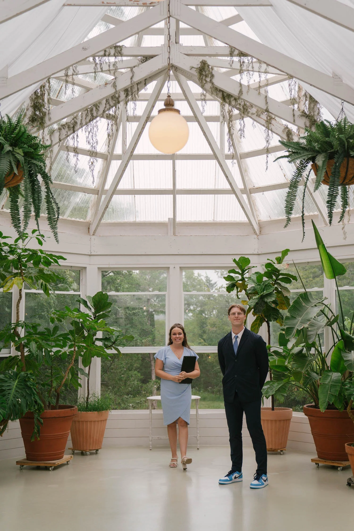 emily-simon-elopement-iris-aisle-winterset-iowa-raelyn-ramey-photography-46.jpg