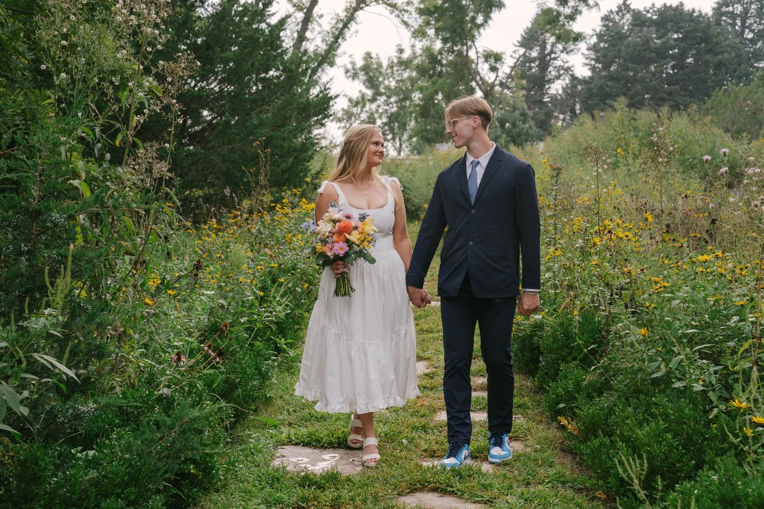 emily-simon-elopement-iris-aisle-winterset-iowa-raelyn-ramey-photography-228.jpg