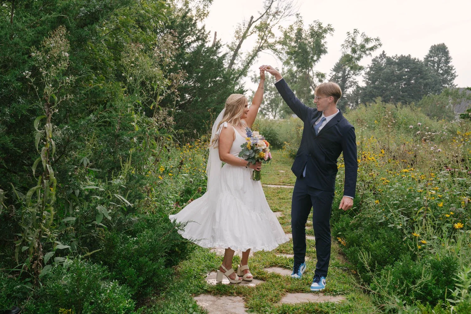 emily-simon-elopement-iris-aisle-winterset-iowa-raelyn-ramey-photography-229.jpg