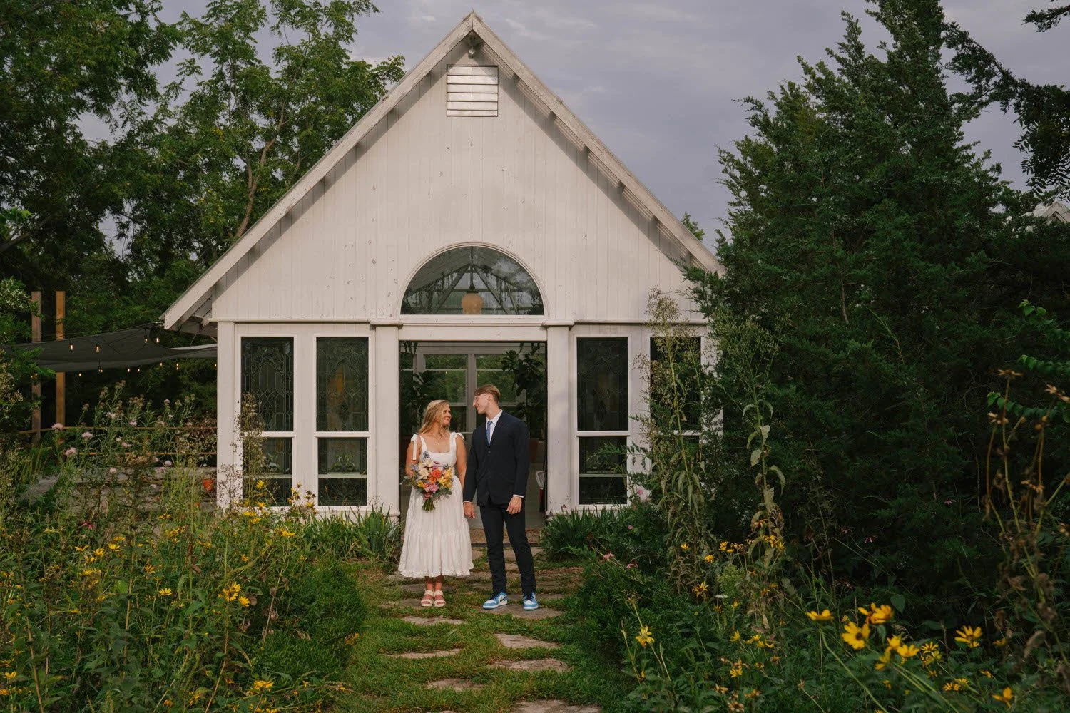emily-simon-elopement-iris-aisle-winterset-iowa-raelyn-ramey-photography-238.jpg