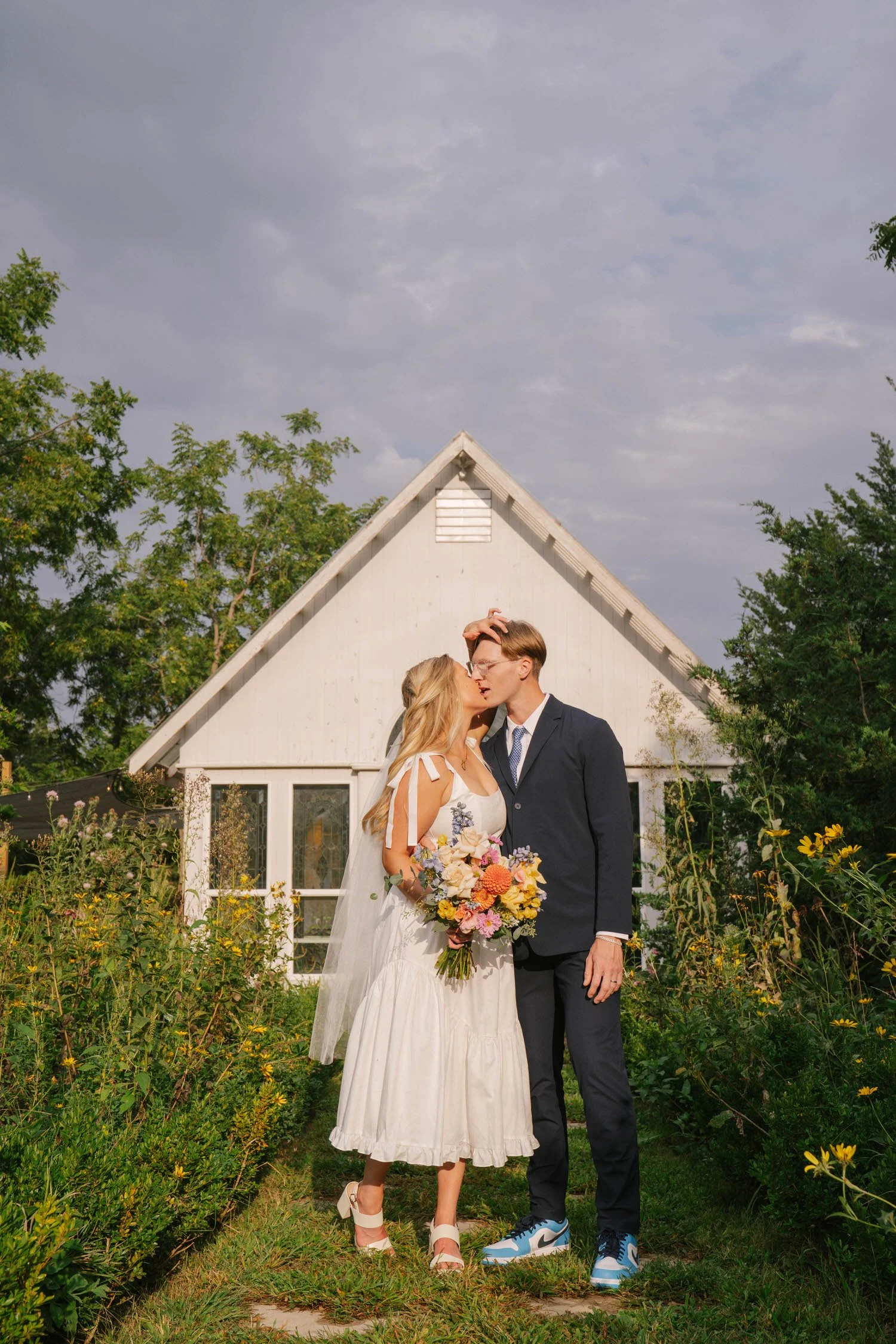 emily-simon-elopement-iris-aisle-winterset-iowa-raelyn-ramey-photography-242.jpg