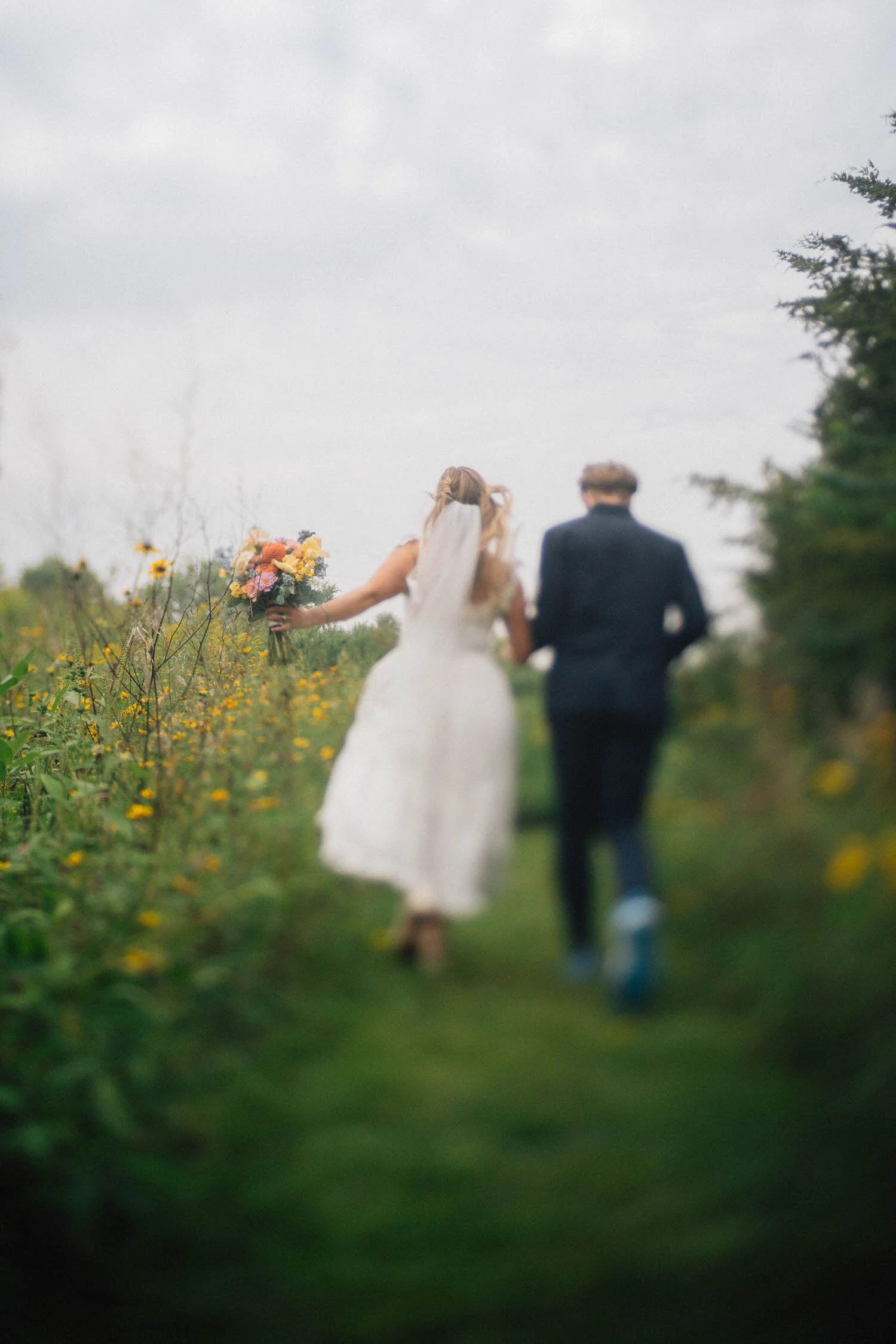 emily-simon-elopement-iris-aisle-winterset-iowa-raelyn-ramey-photography-249.jpg