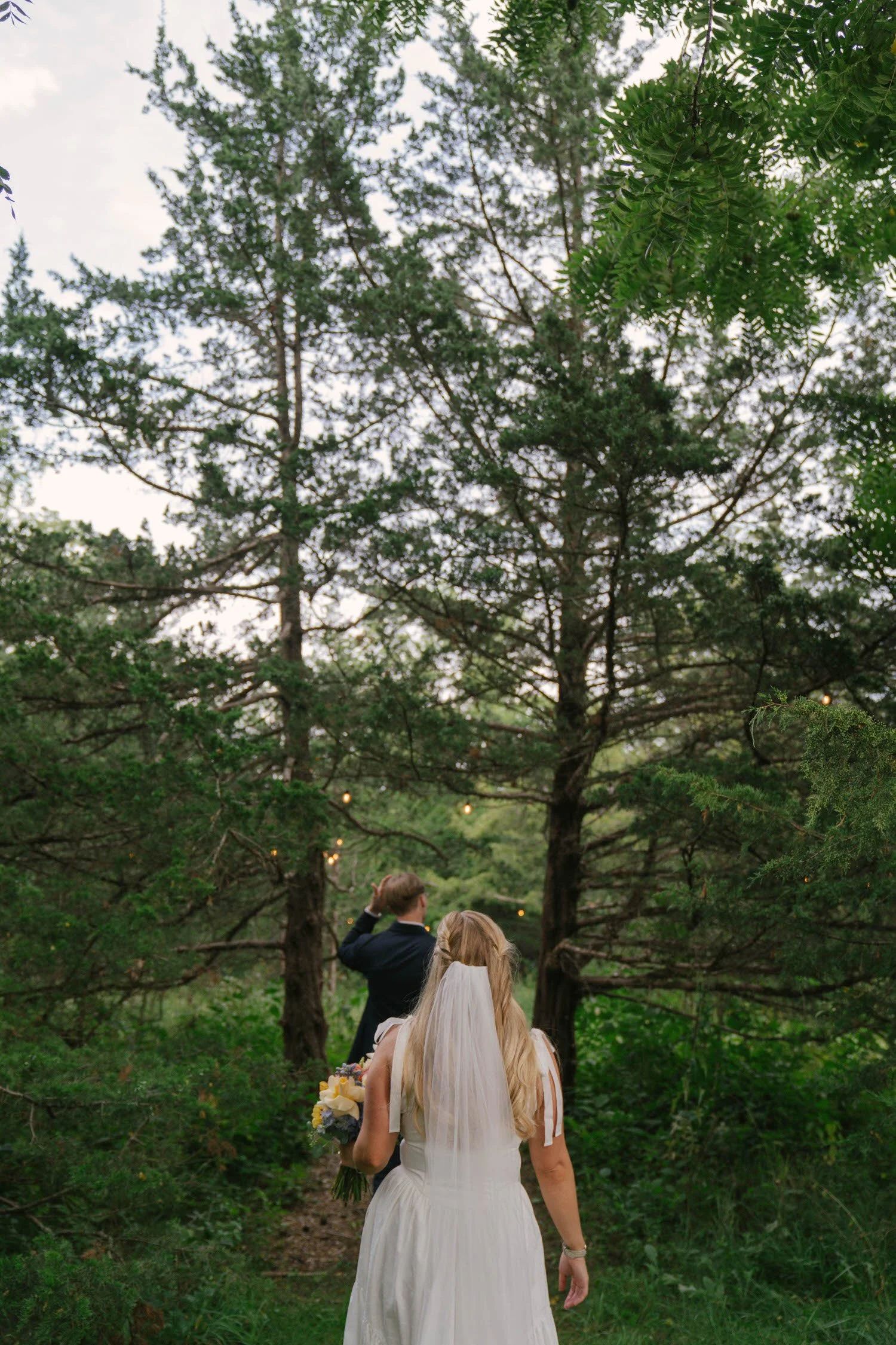 emily-simon-elopement-iris-aisle-winterset-iowa-raelyn-ramey-photography-268.jpg