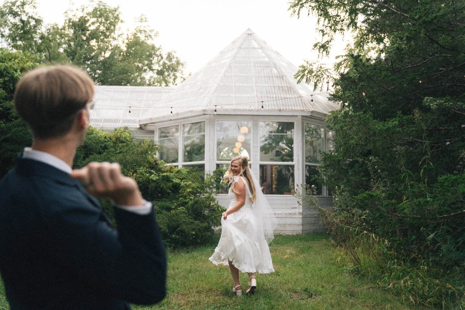 emily-simon-elopement-iris-aisle-winterset-iowa-raelyn-ramey-photography-277.jpg