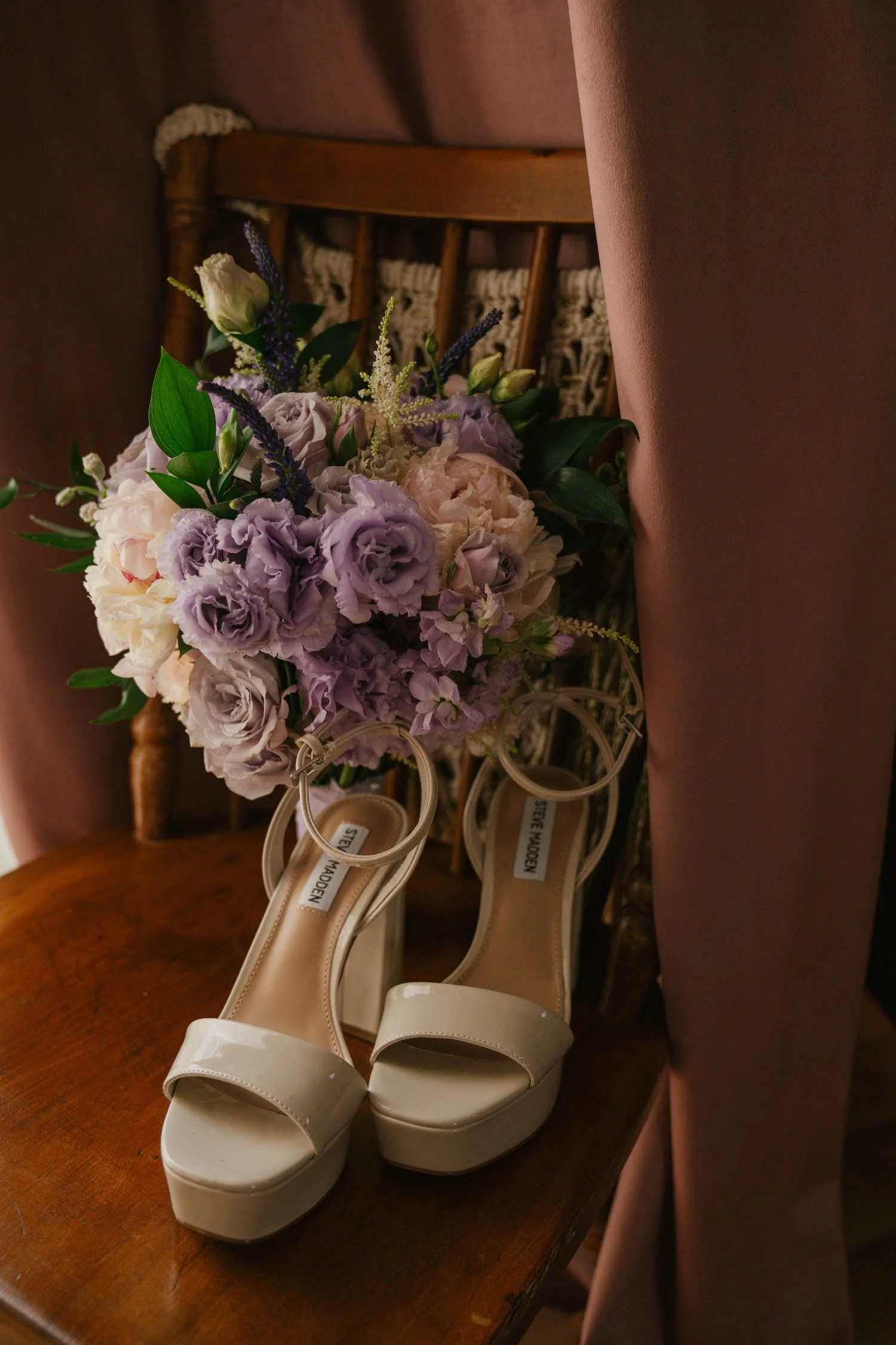 dohna-michael-elopement-iris-aisle-winterset-iowa-raelyn-ramey-photography-3.jpg
