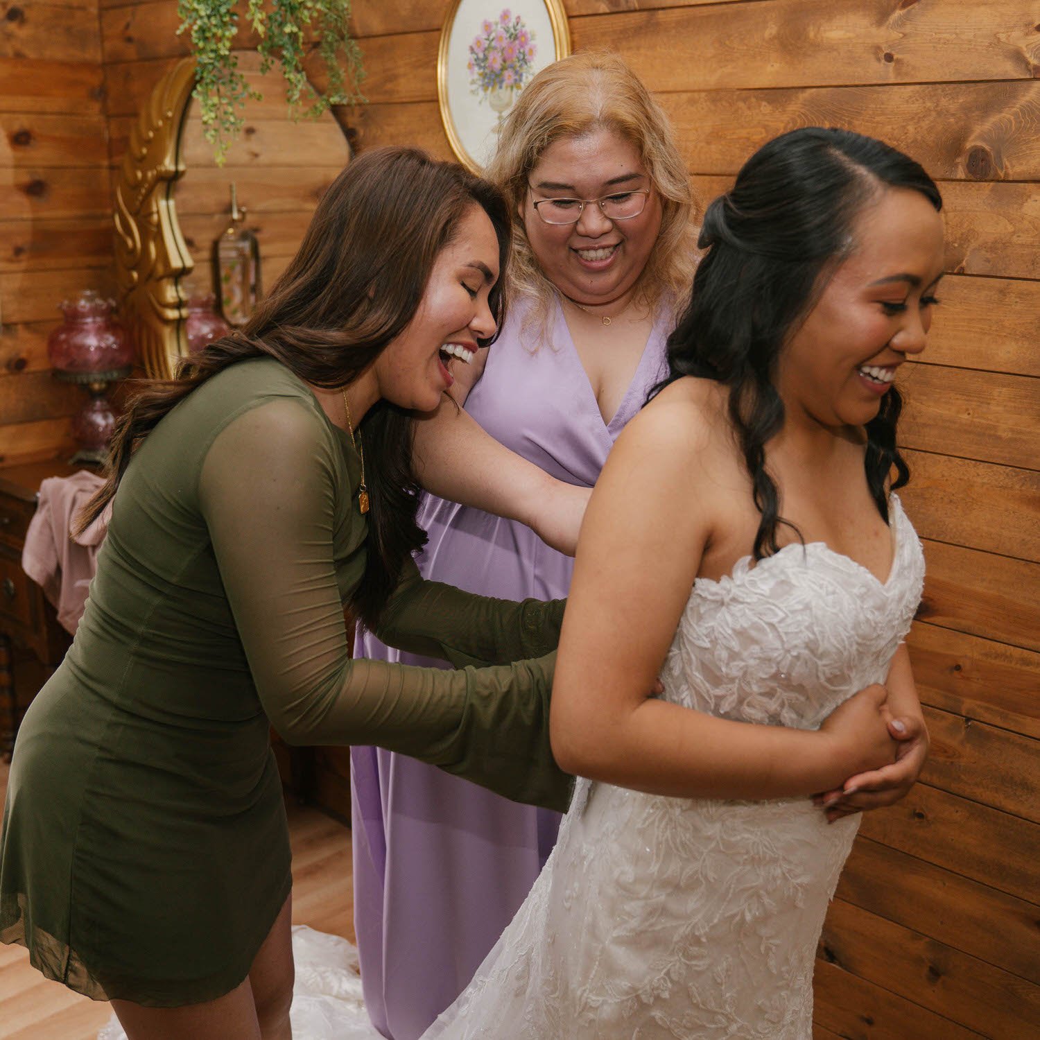 dohna-michael-elopement-iris-aisle-winterset-iowa-raelyn-ramey-photography-15.jpg