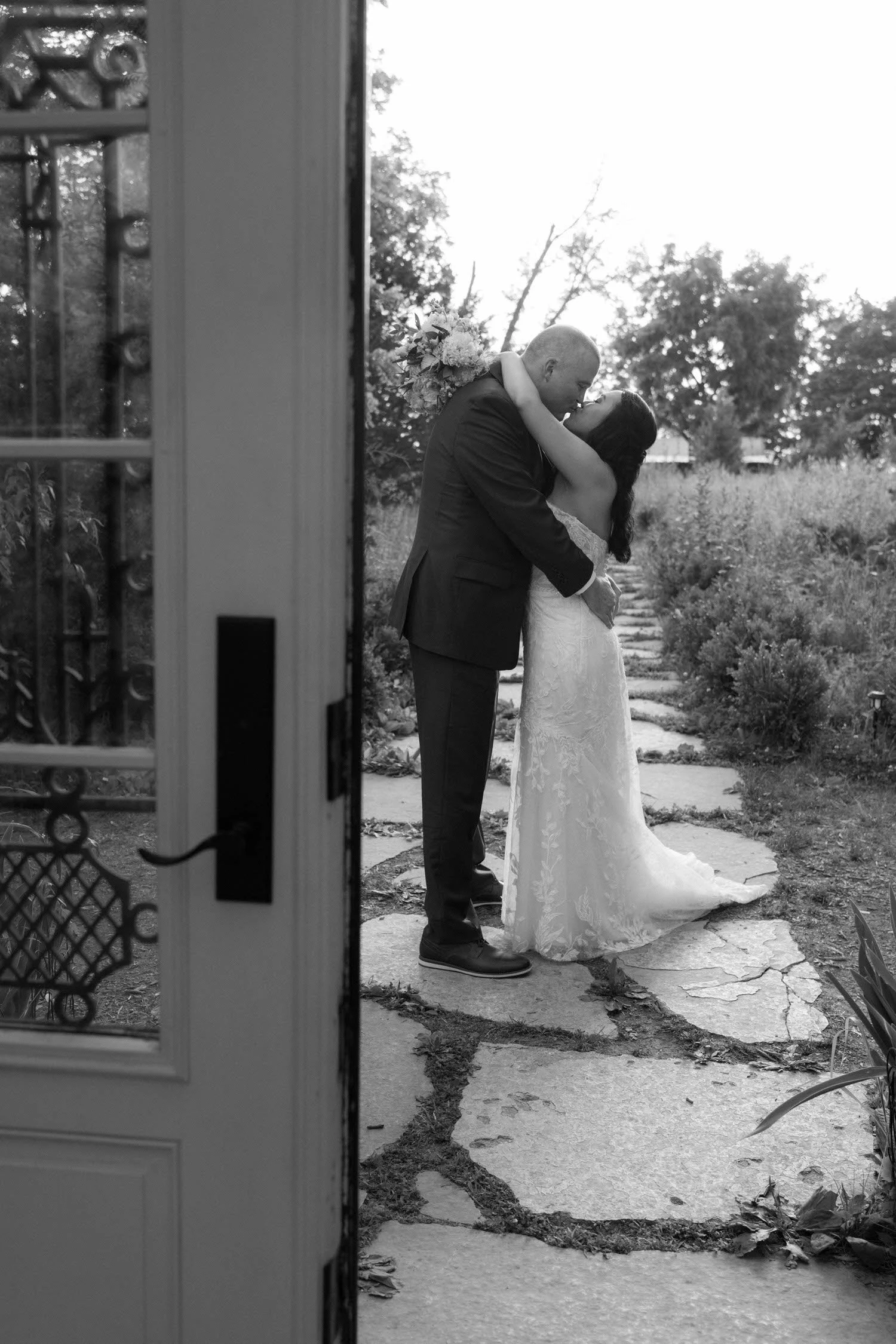 dohna-michael-elopement-iris-aisle-winterset-iowa-raelyn-ramey-photography-117.jpg