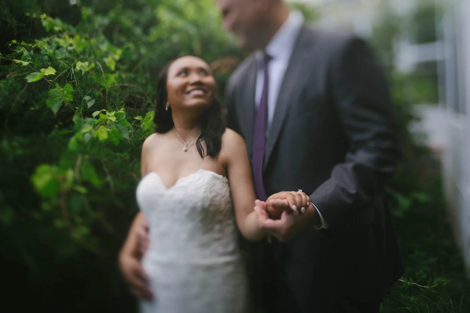dohna-michael-elopement-iris-aisle-winterset-iowa-raelyn-ramey-photography-170.jpg