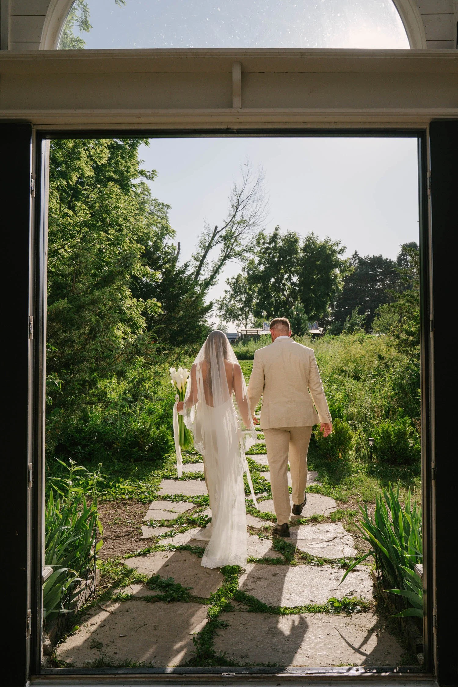 madison-spencer-elopement-iris-aisle-winterset-iowa-raelyn-ramey-photography-89.jpg
