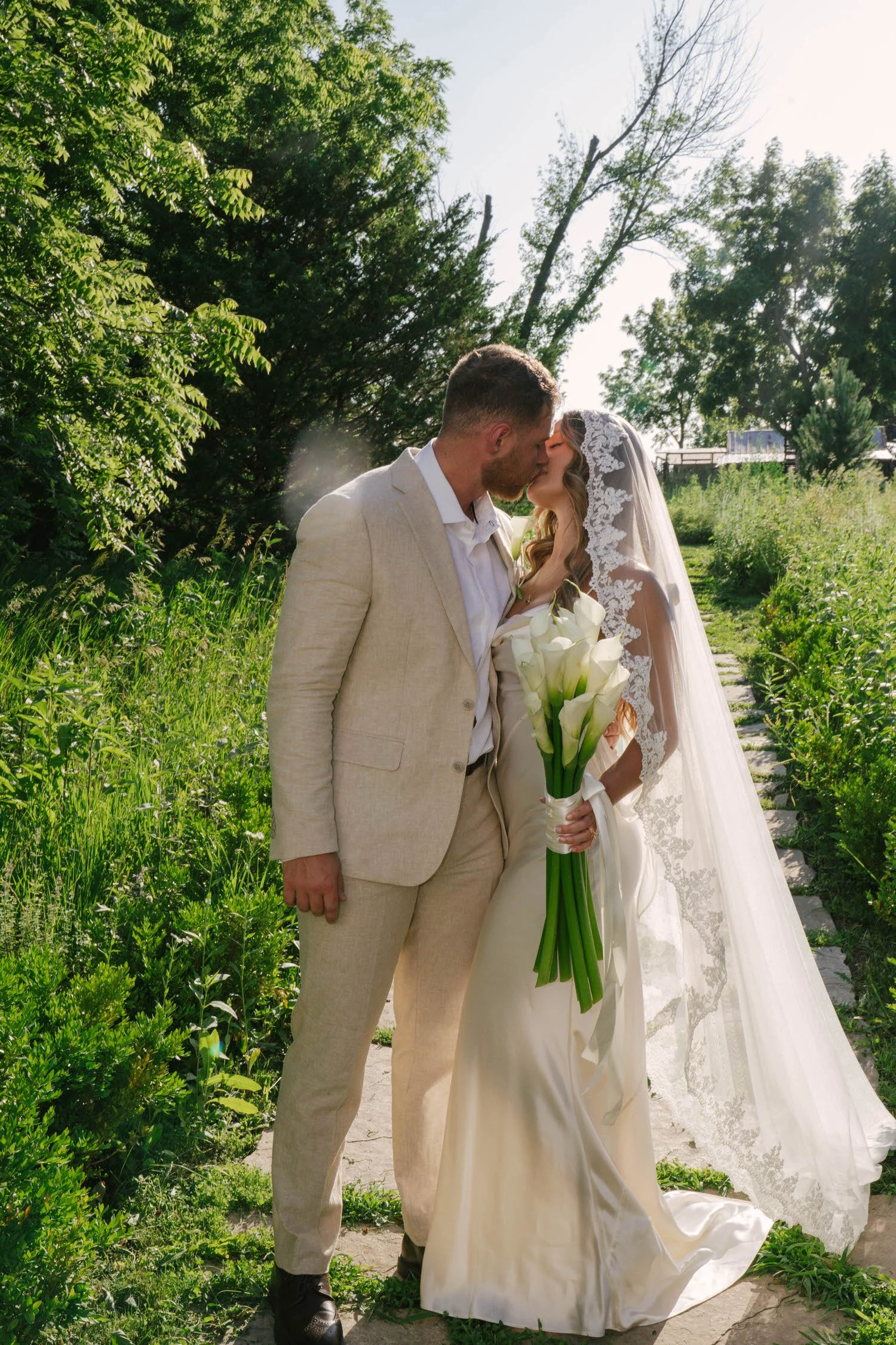 madison-spencer-elopement-iris-aisle-winterset-iowa-raelyn-ramey-photography-94.jpg