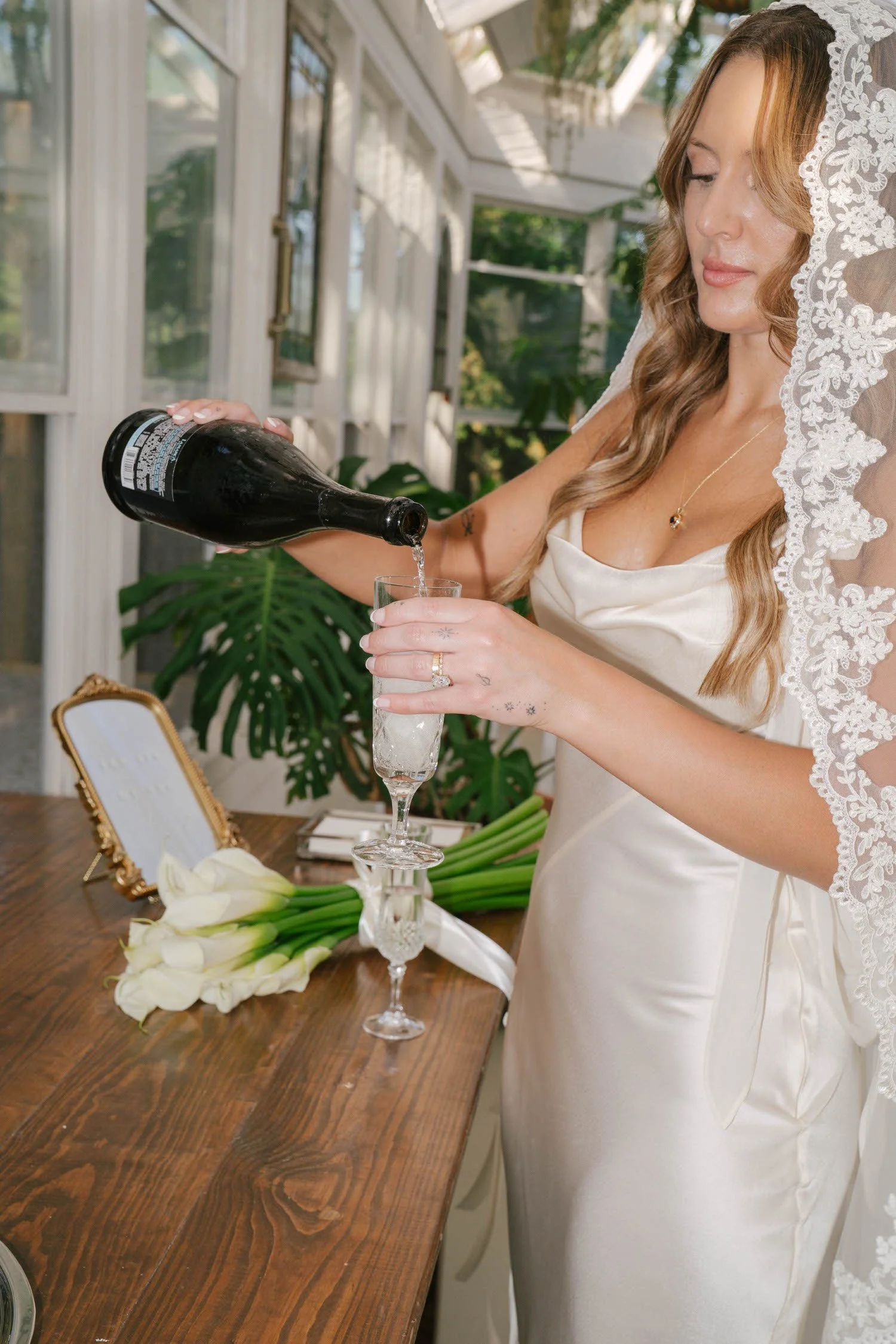 madison-spencer-elopement-iris-aisle-winterset-iowa-raelyn-ramey-photography-139.jpg