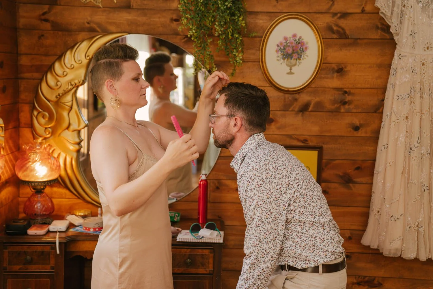 felicia-jeremy-elopement-iris-aisle-winterset-iowa-raelyn-ramey-photography-12.jpg