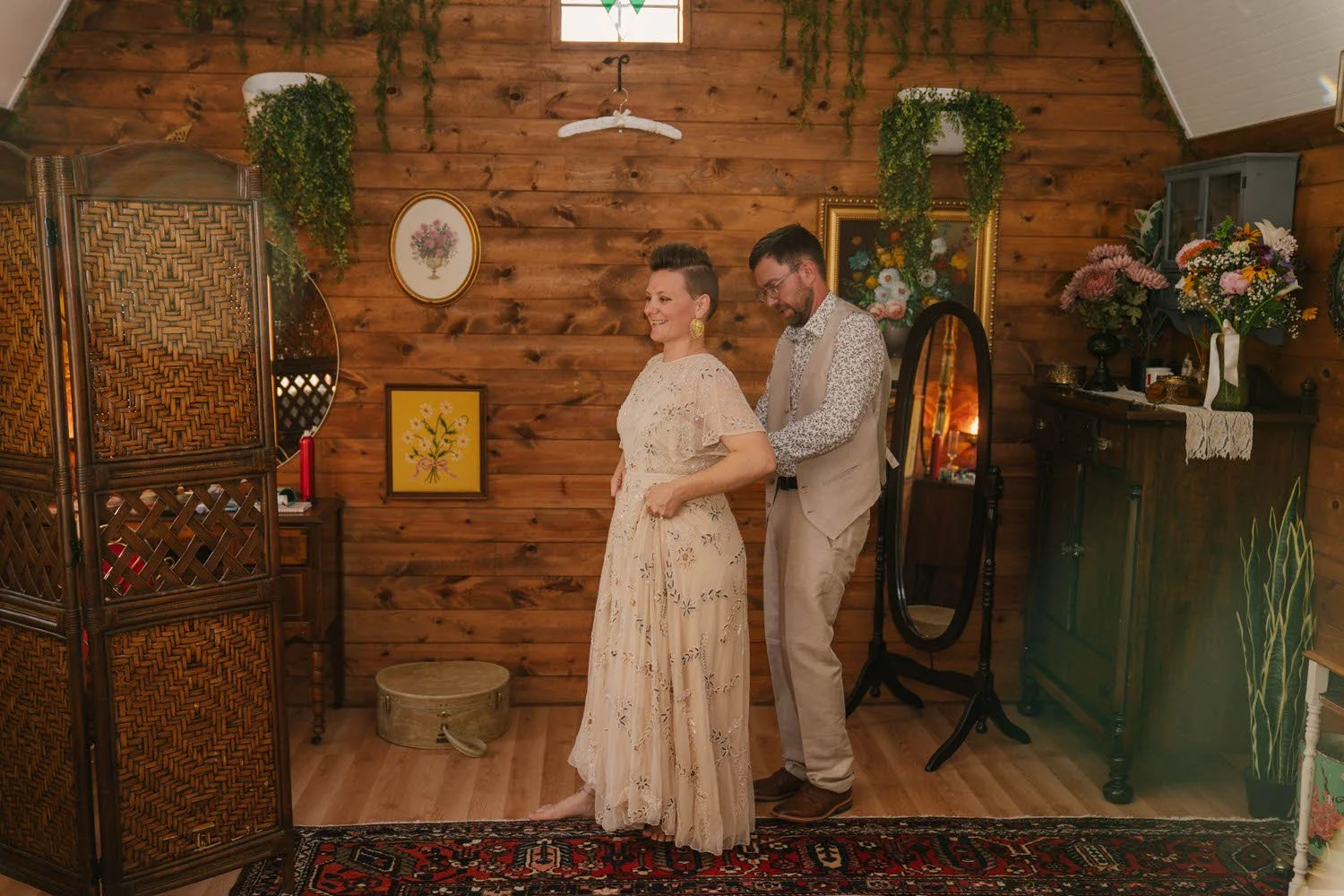 felicia-jeremy-elopement-iris-aisle-winterset-iowa-raelyn-ramey-photography-17.jpg