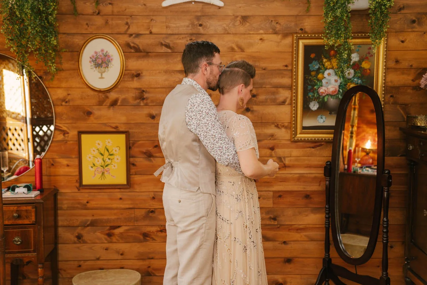 felicia-jeremy-elopement-iris-aisle-winterset-iowa-raelyn-ramey-photography-26.jpg