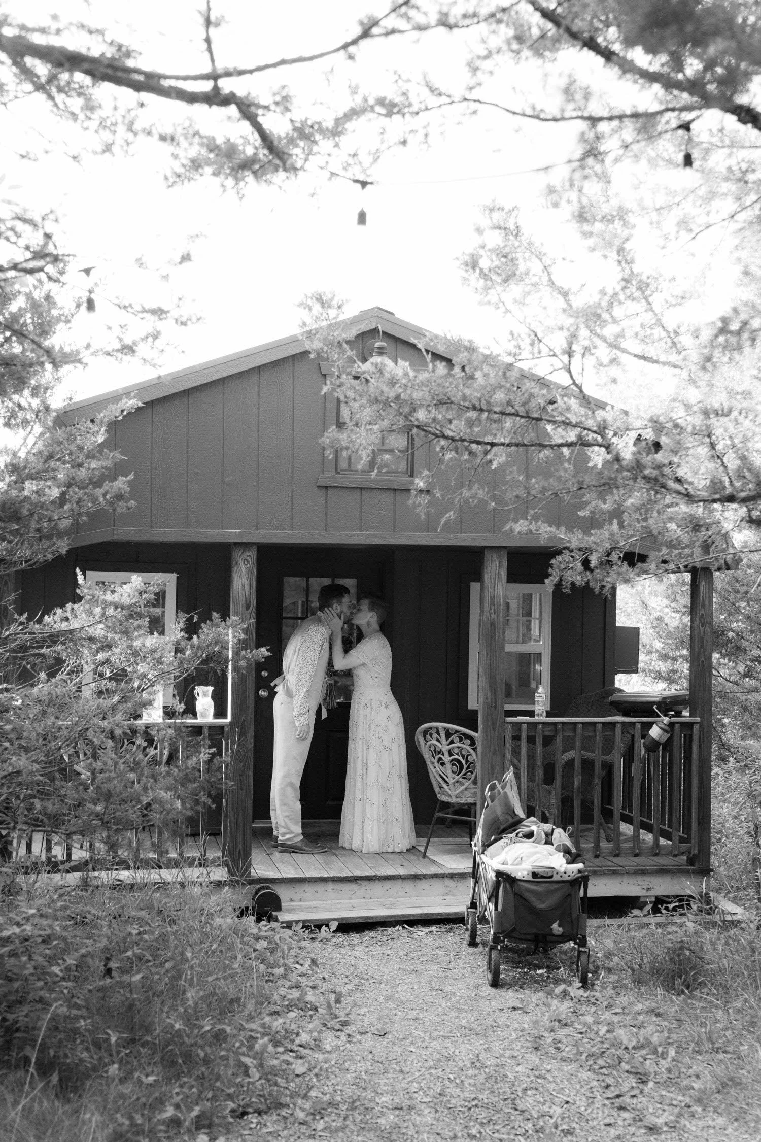 felicia-jeremy-elopement-iris-aisle-winterset-iowa-raelyn-ramey-photography-36.jpg