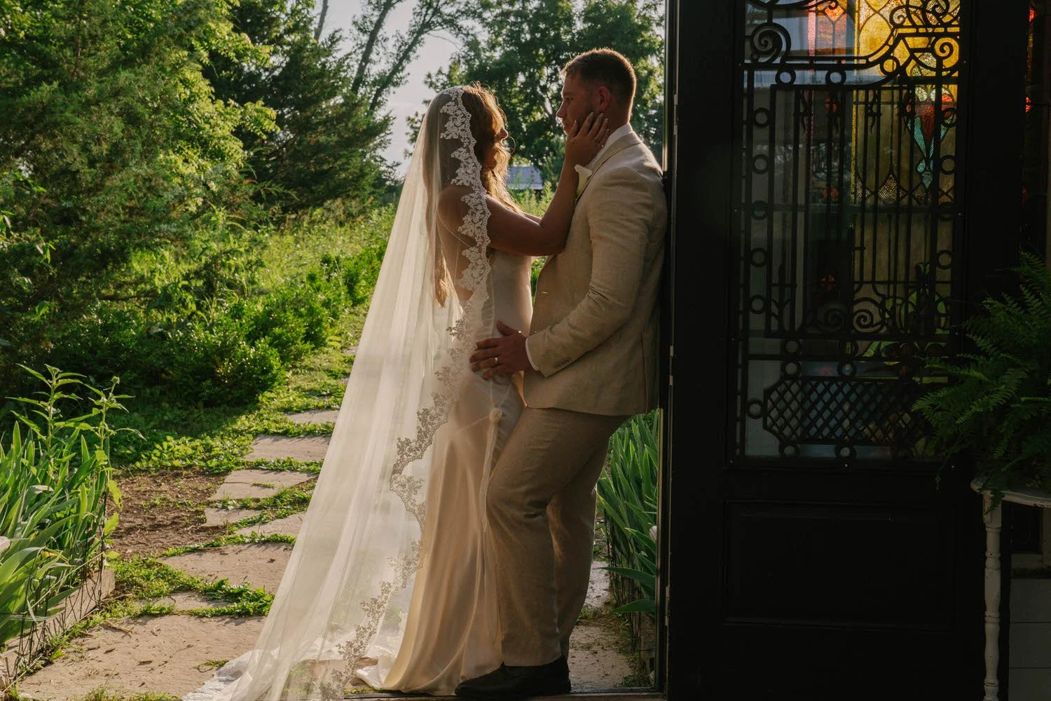 madison-spencer-elopement-iris-aisle-winterset-iowa-raelyn-ramey-photography-186.jpg