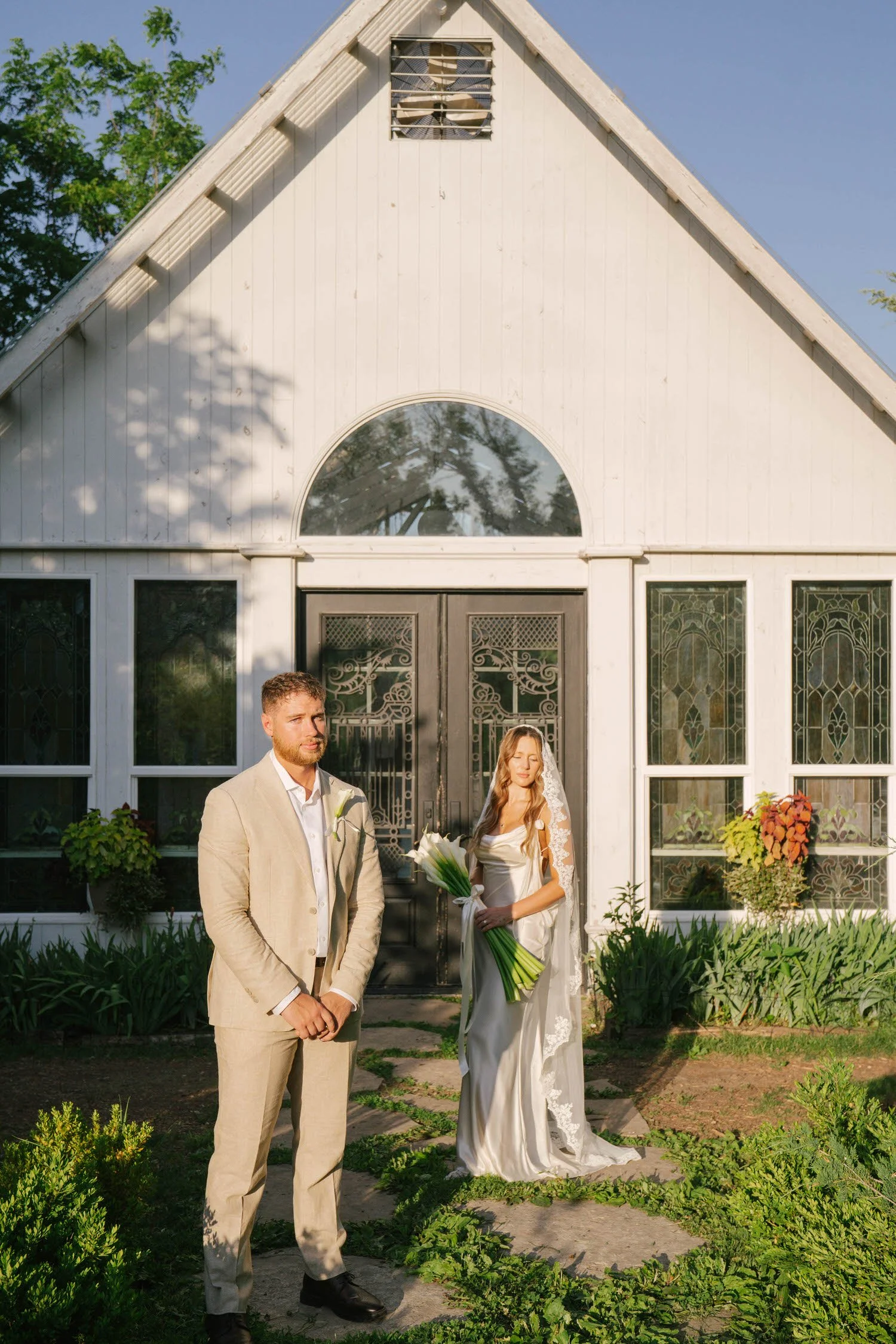 madison-spencer-elopement-iris-aisle-winterset-iowa-raelyn-ramey-photography-201.jpg