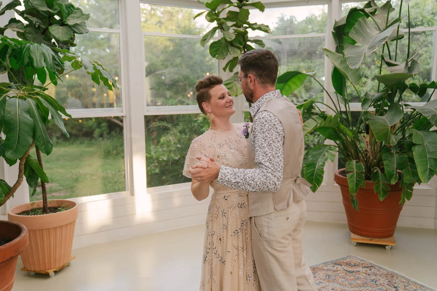 felicia-jeremy-elopement-iris-aisle-winterset-iowa-raelyn-ramey-photography-102.jpg