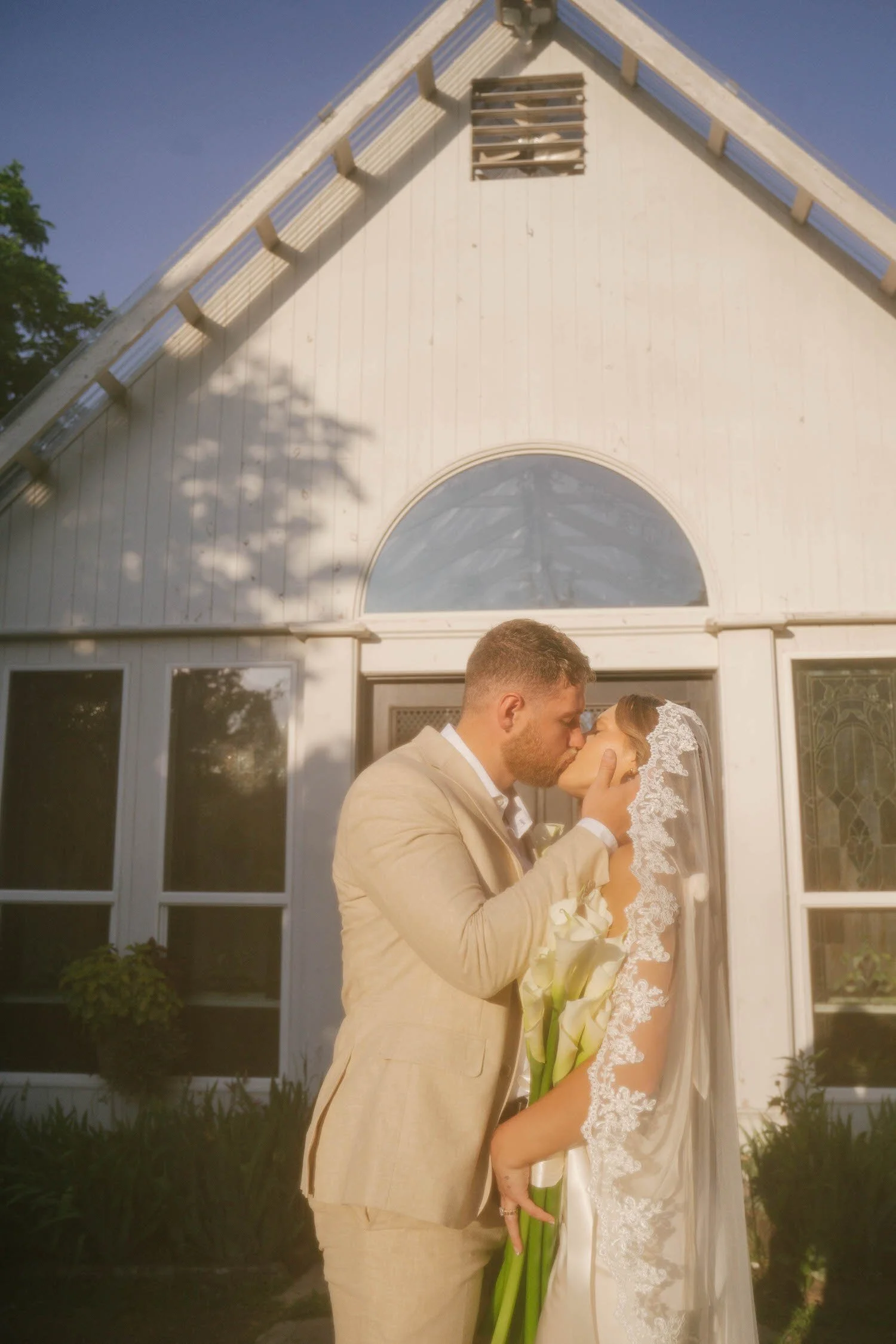 madison-spencer-elopement-iris-aisle-winterset-iowa-raelyn-ramey-photography-207.jpg