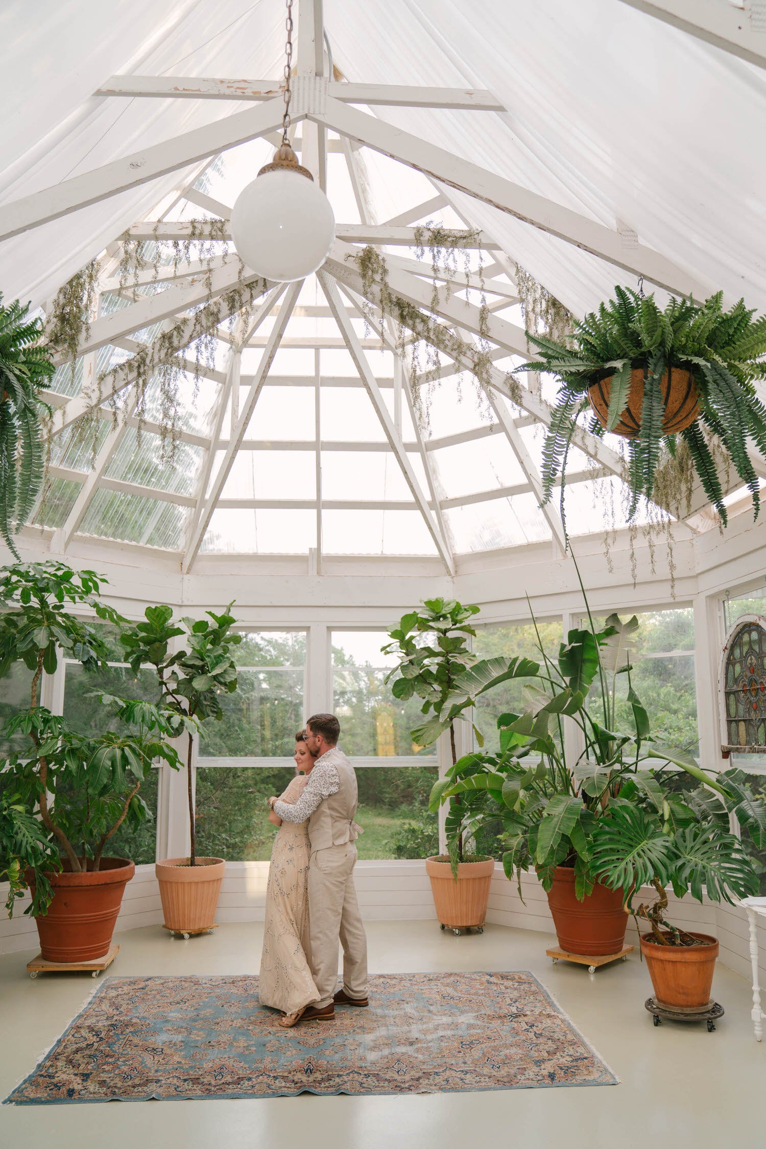felicia-jeremy-elopement-iris-aisle-winterset-iowa-raelyn-ramey-photography-111.jpg